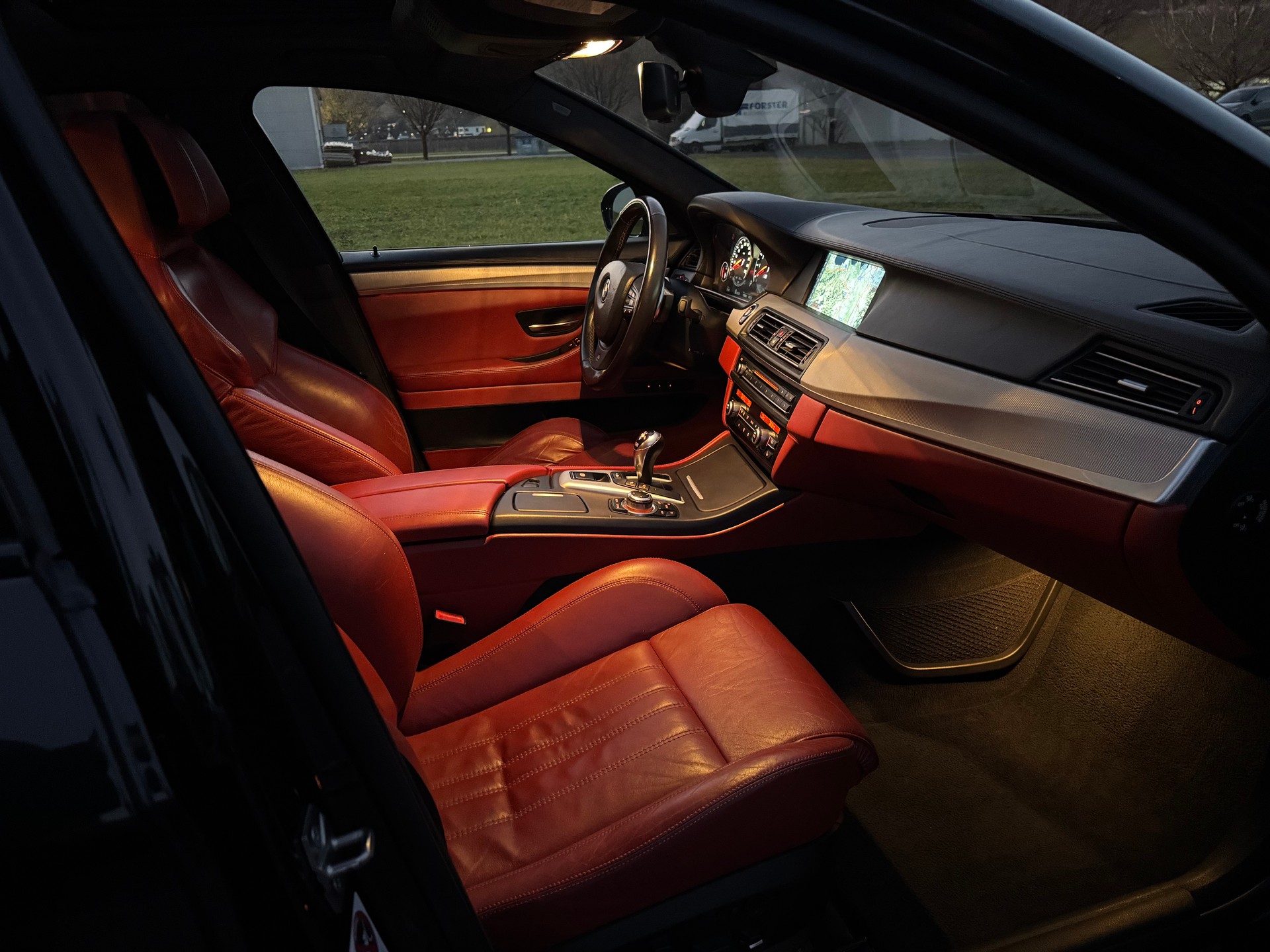 BMW M5 mit M-Driver`s package-image-12