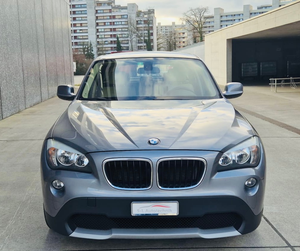 BMW X1 sDrive 18i Steptronic-showroom-element-1