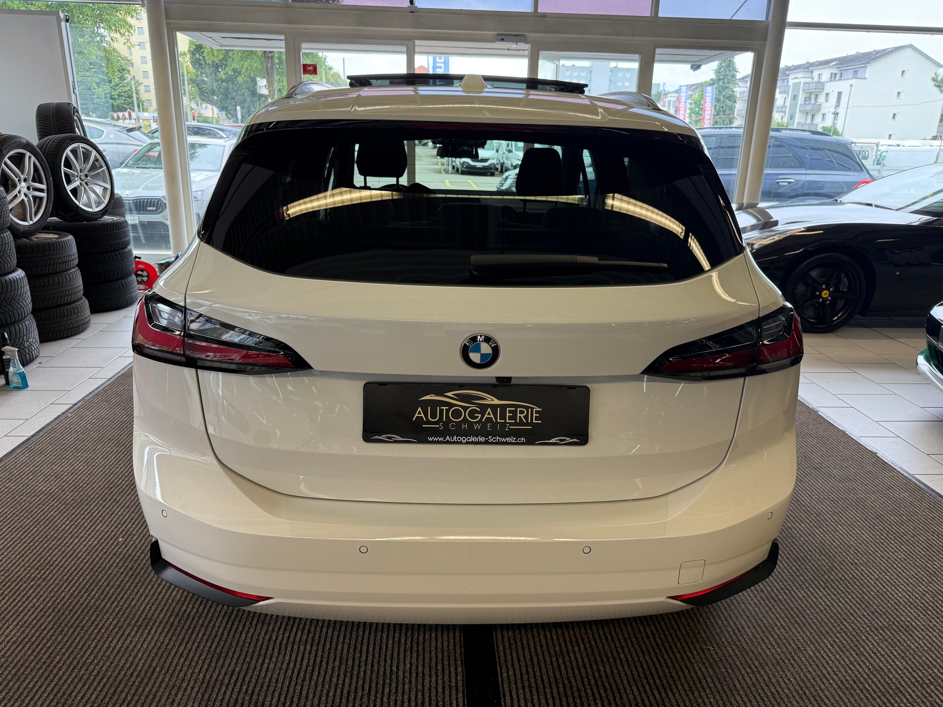 BMW 223d Active Tourer xDrive DKG | CH Swiss | Panorama | Head Up | AHK | Driving Assist PLUS | Innovation | Travel |-image-15