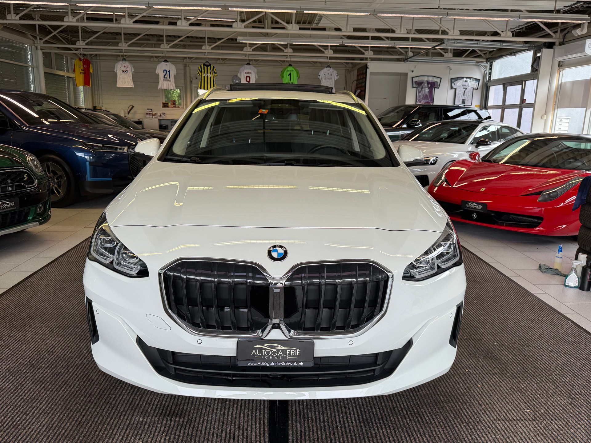 BMW 223d Active Tourer xDrive DKG | CH Swiss | Panorama | Head Up | AHK | Driving Assist PLUS | Innovation | Travel |-image-22