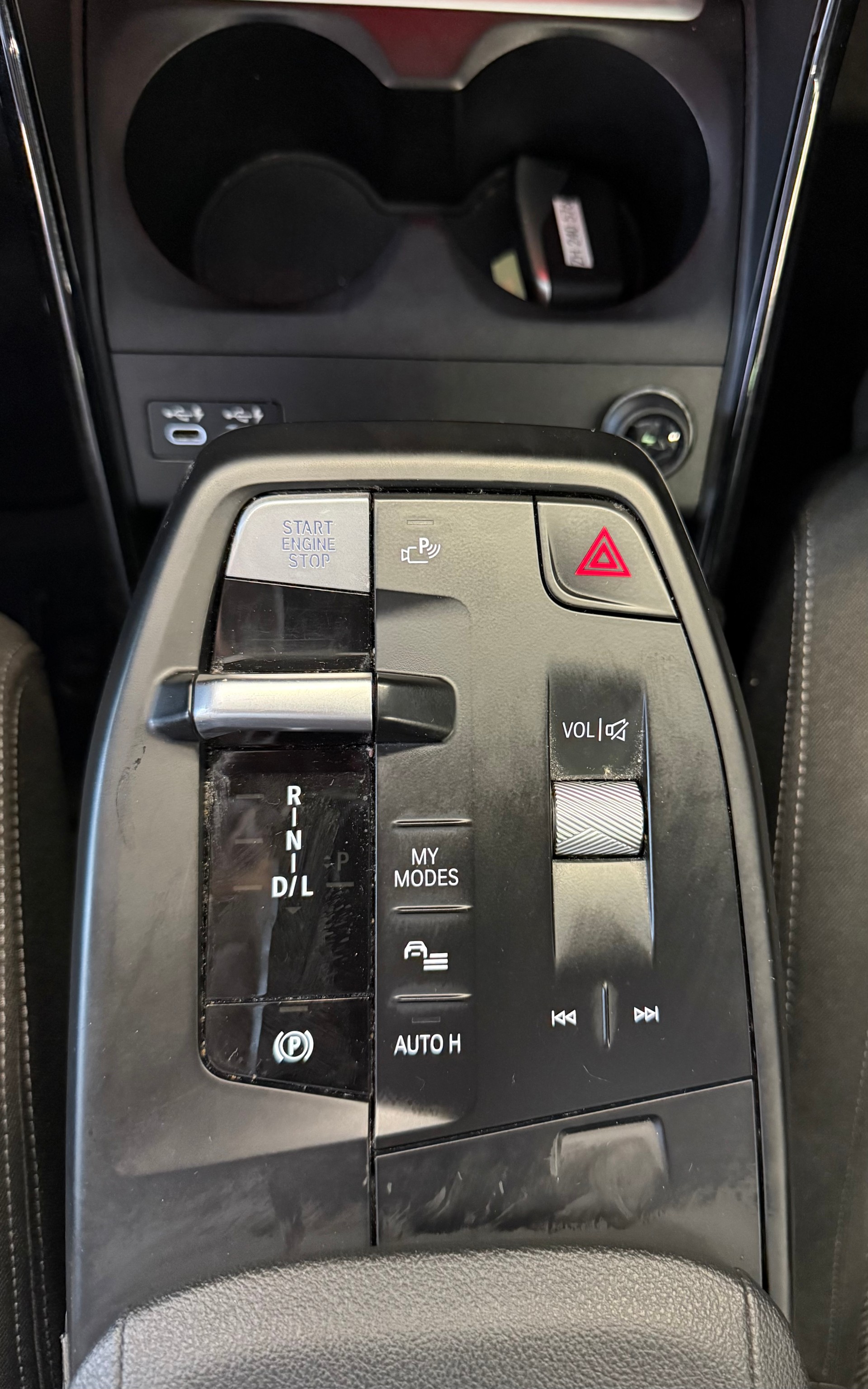 BMW 223d Active Tourer xDrive DKG | CH Swiss | Panorama | Head Up | AHK | Driving Assist PLUS | Innovation | Travel |-image-27