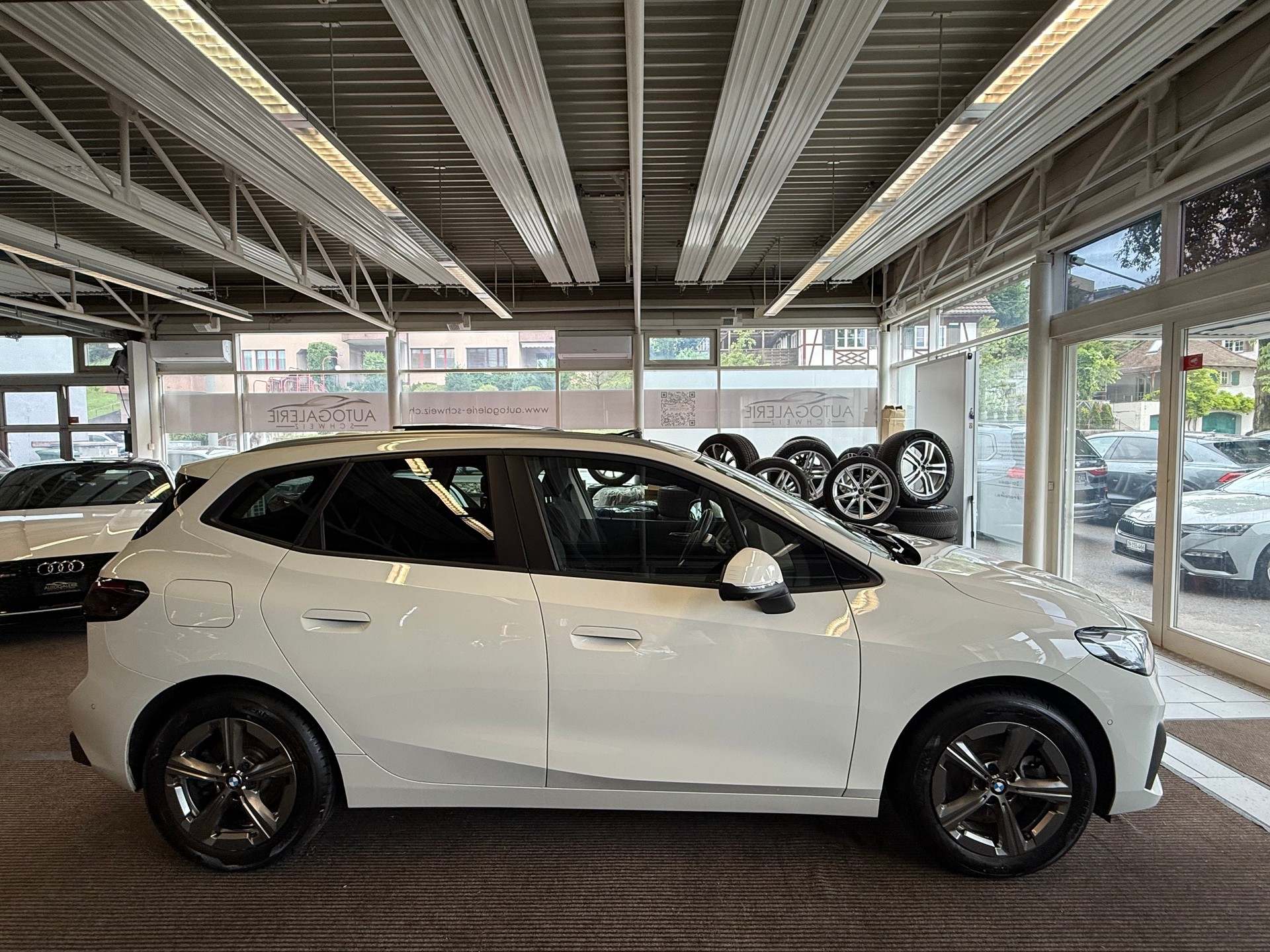 BMW 223d Active Tourer xDrive DKG | CH Swiss | Panorama | Head Up | AHK | Driving Assist PLUS | Innovation | Travel |-image-20