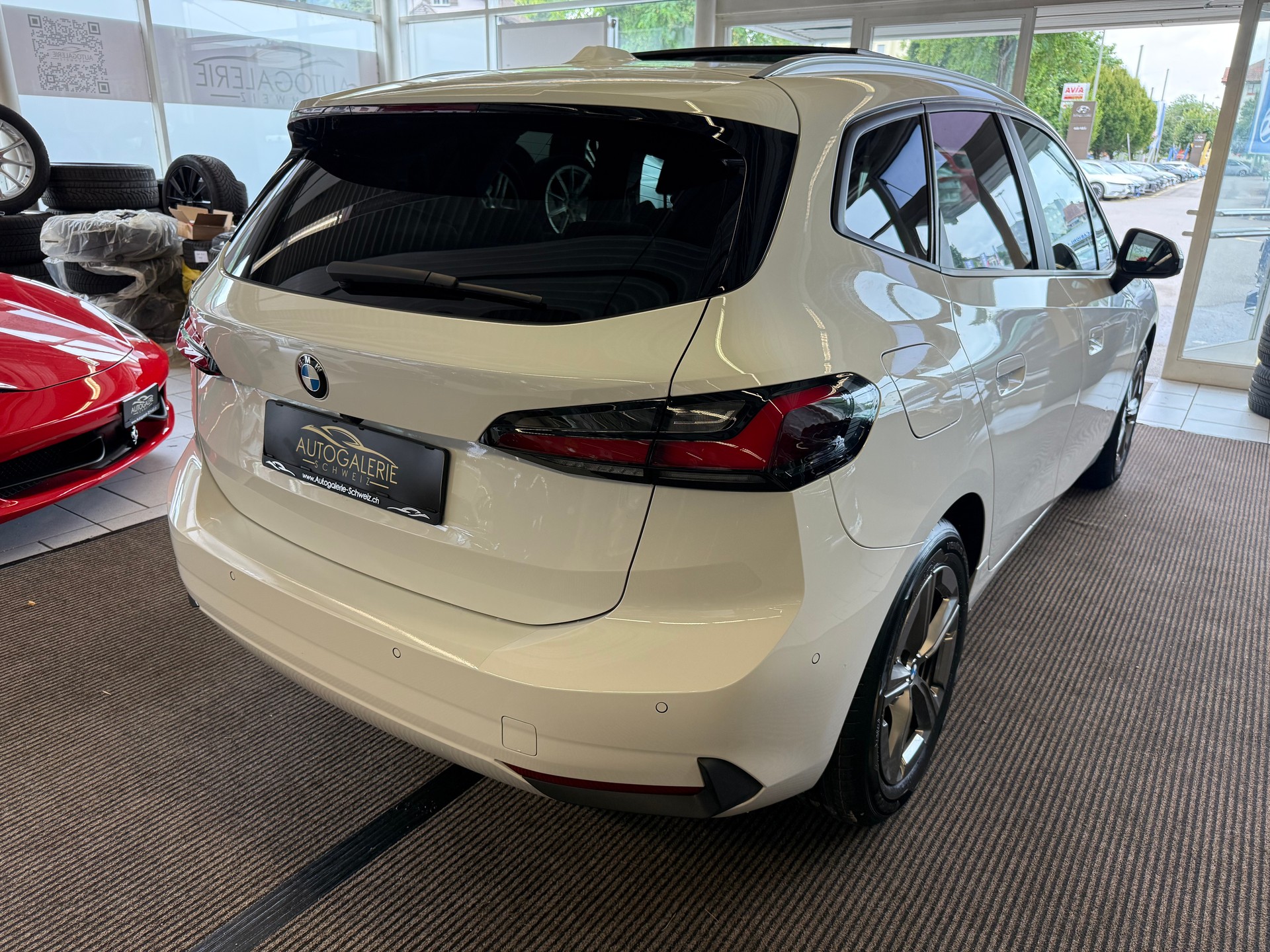 BMW 223d Active Tourer xDrive DKG | CH Swiss | Panorama | Head Up | AHK | Driving Assist PLUS | Innovation | Travel |-image-19