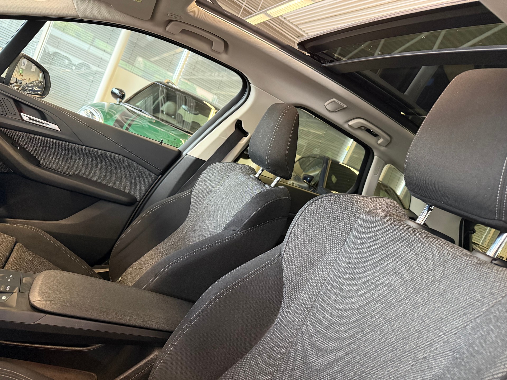 BMW 223d Active Tourer xDrive DKG | CH Swiss | Panorama | Head Up | AHK | Driving Assist PLUS | Innovation | Travel |-image-6