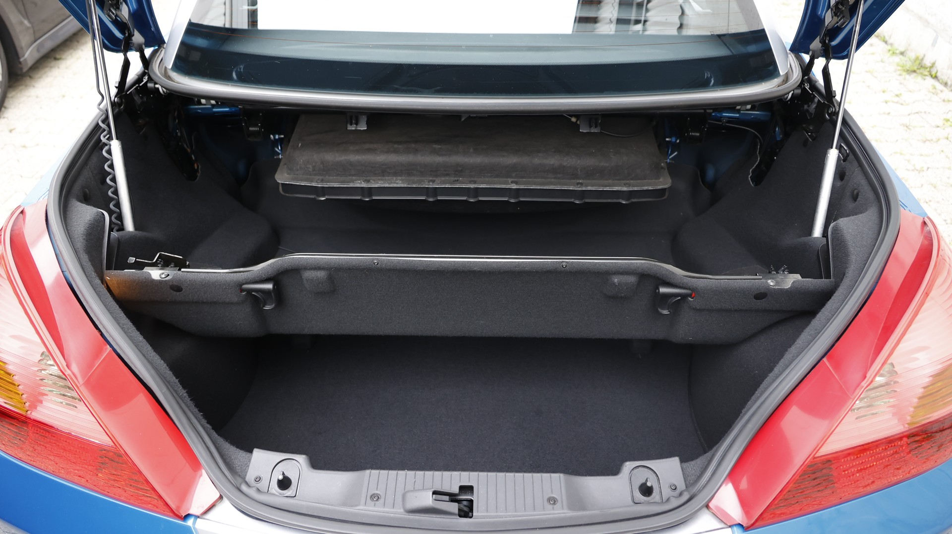 OPEL Tigra 1.8 Sport-image-22