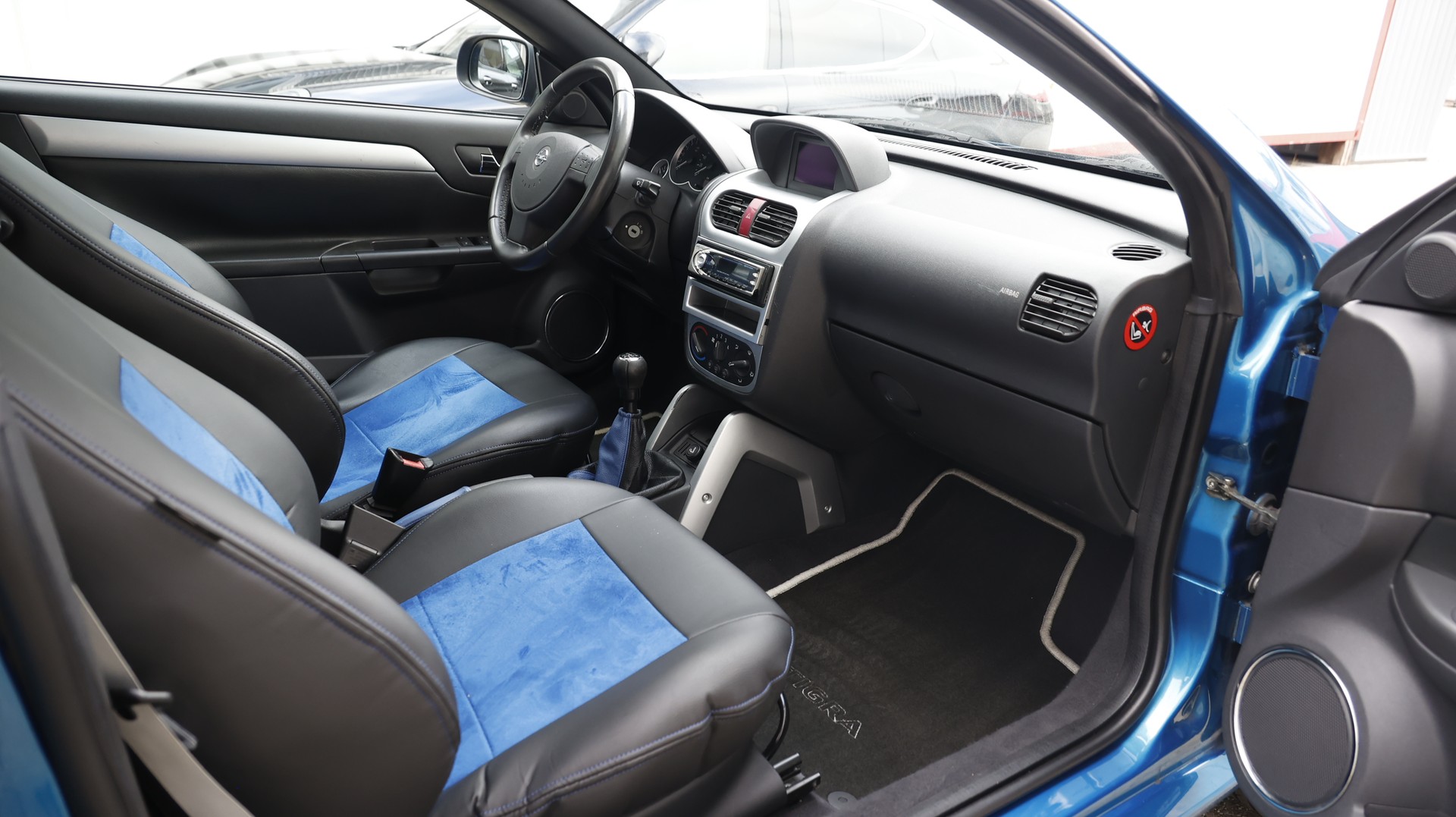 OPEL Tigra 1.8 Sport-image-21