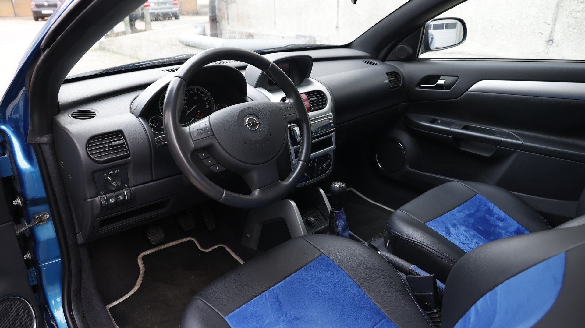 OPEL Tigra 1.8 Sport-image-19