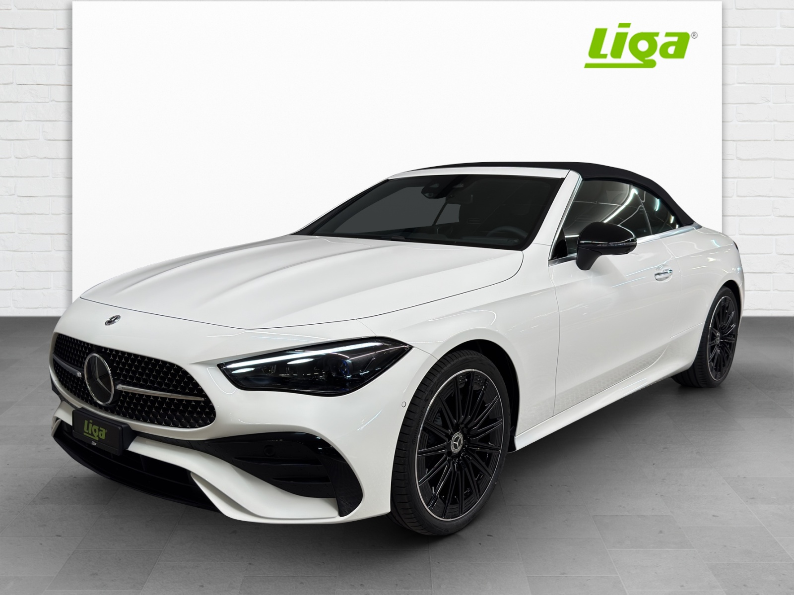 MERCEDES-BENZ CLE 200 AMG Line 4Matic Cabriolet-showroom-element-1