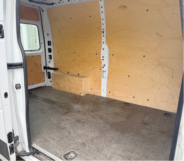 RENAULT Master T35 2.3dCi 130 L2H2-image-9