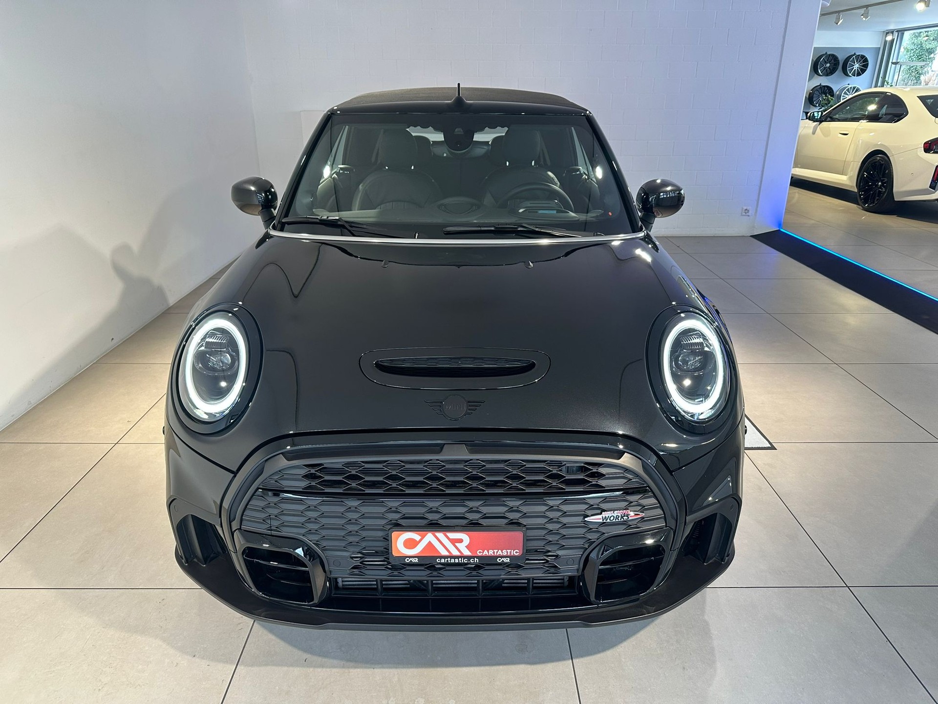 MINI Cooper JCW Cabrio Steptr.-showroom-element-1