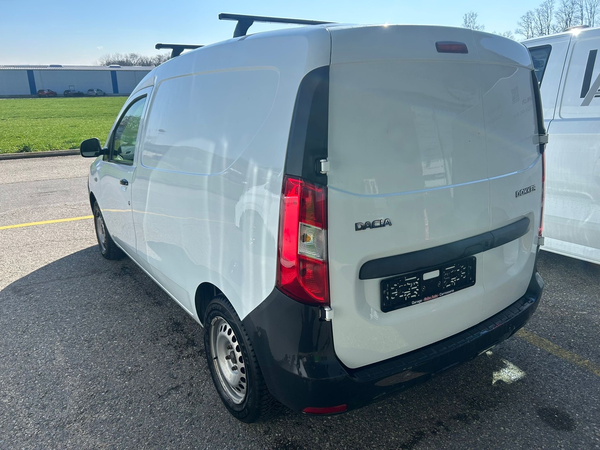 DACIA Dokker Van 1.6-showroom-element-3