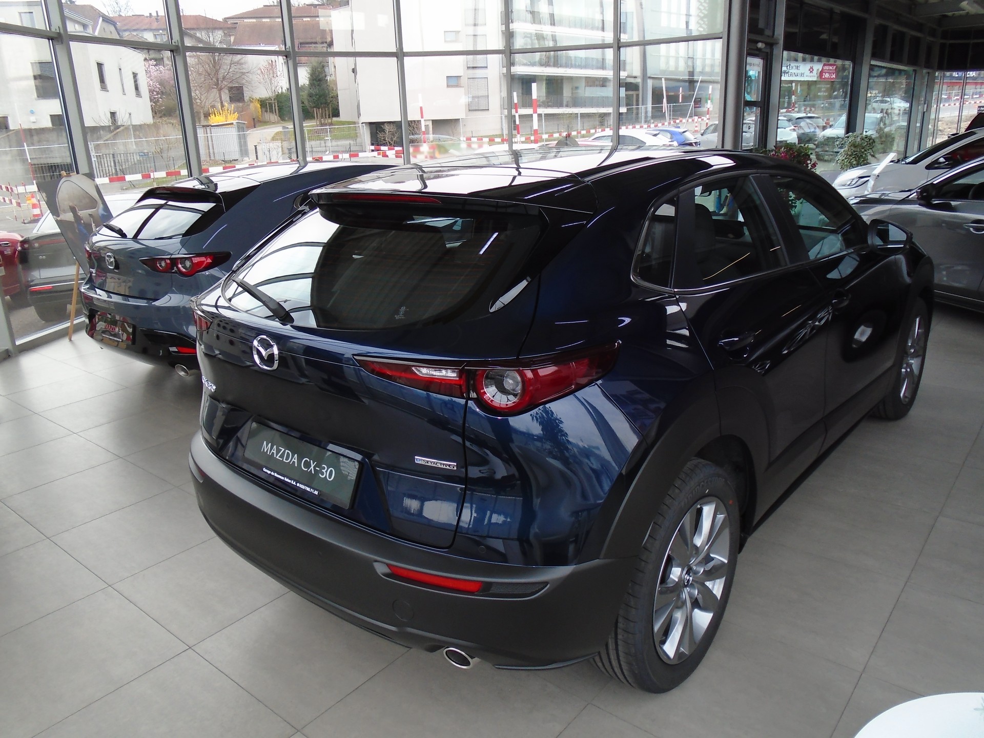 MAZDA CX-30 SKYACTIV-G 140 M Hybrid Centre Line FWD AT-image-3