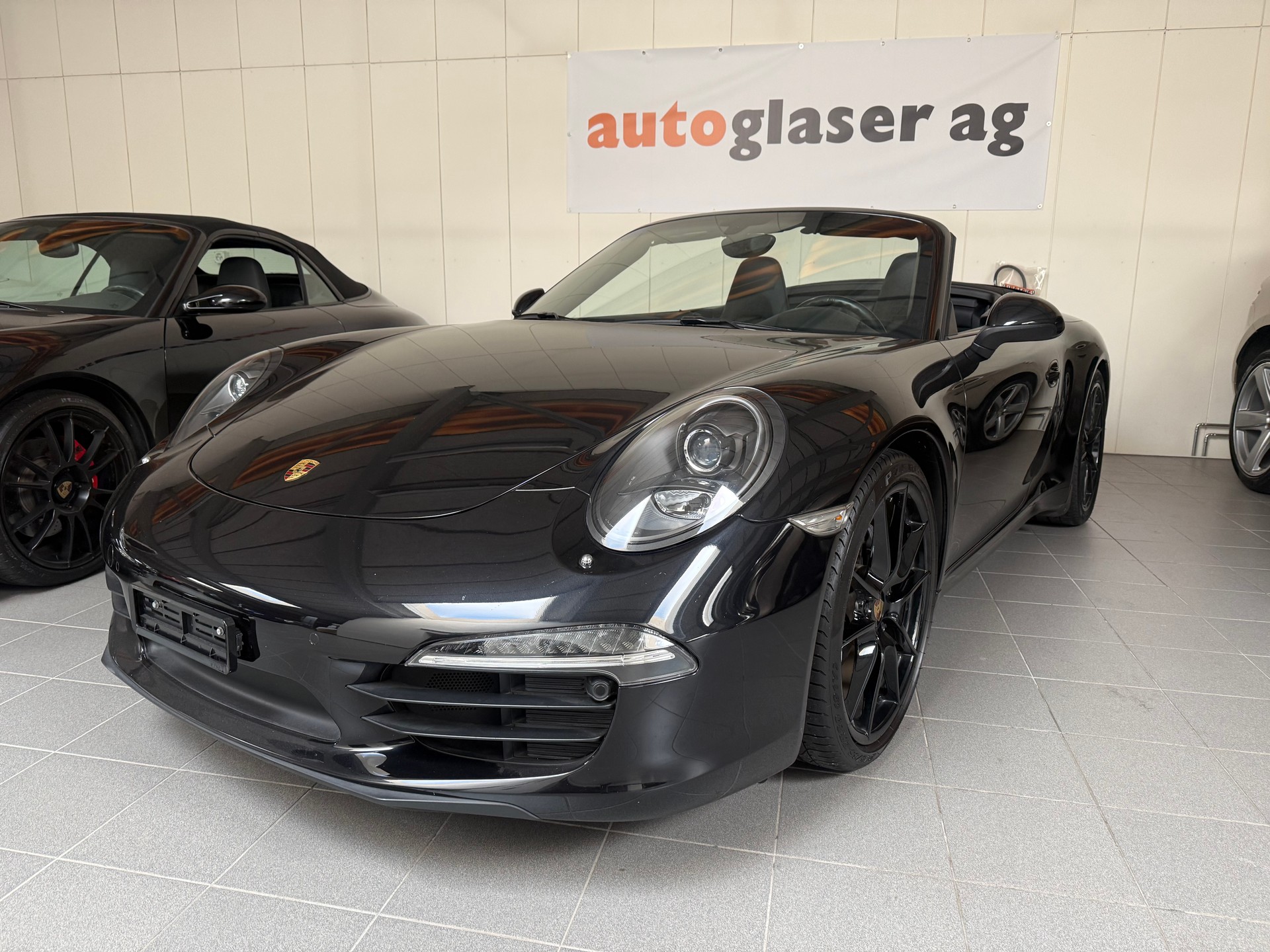 PORSCHE 911 Cabrio Carrera PDK-showroom-element-2