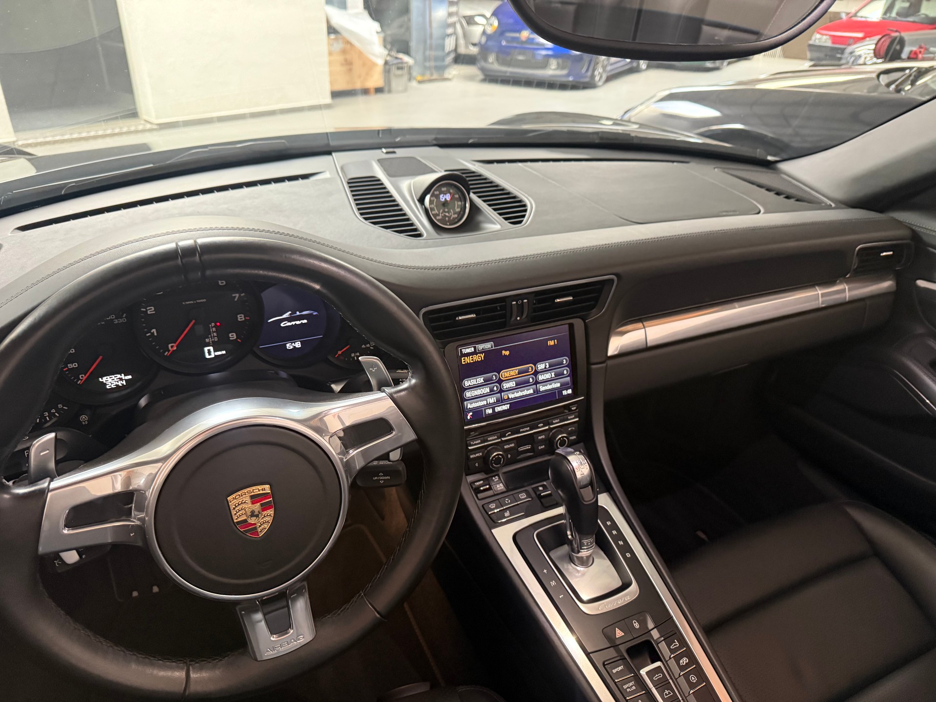 PORSCHE 911 Cabrio Carrera PDK-image-13