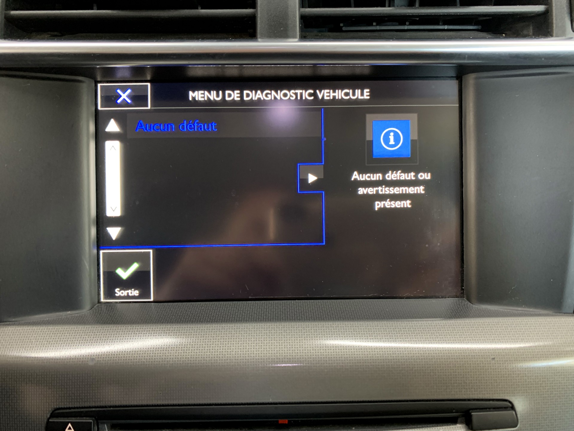 CITROEN C4 1.2 Pure Tech Feel Automatic-image-28