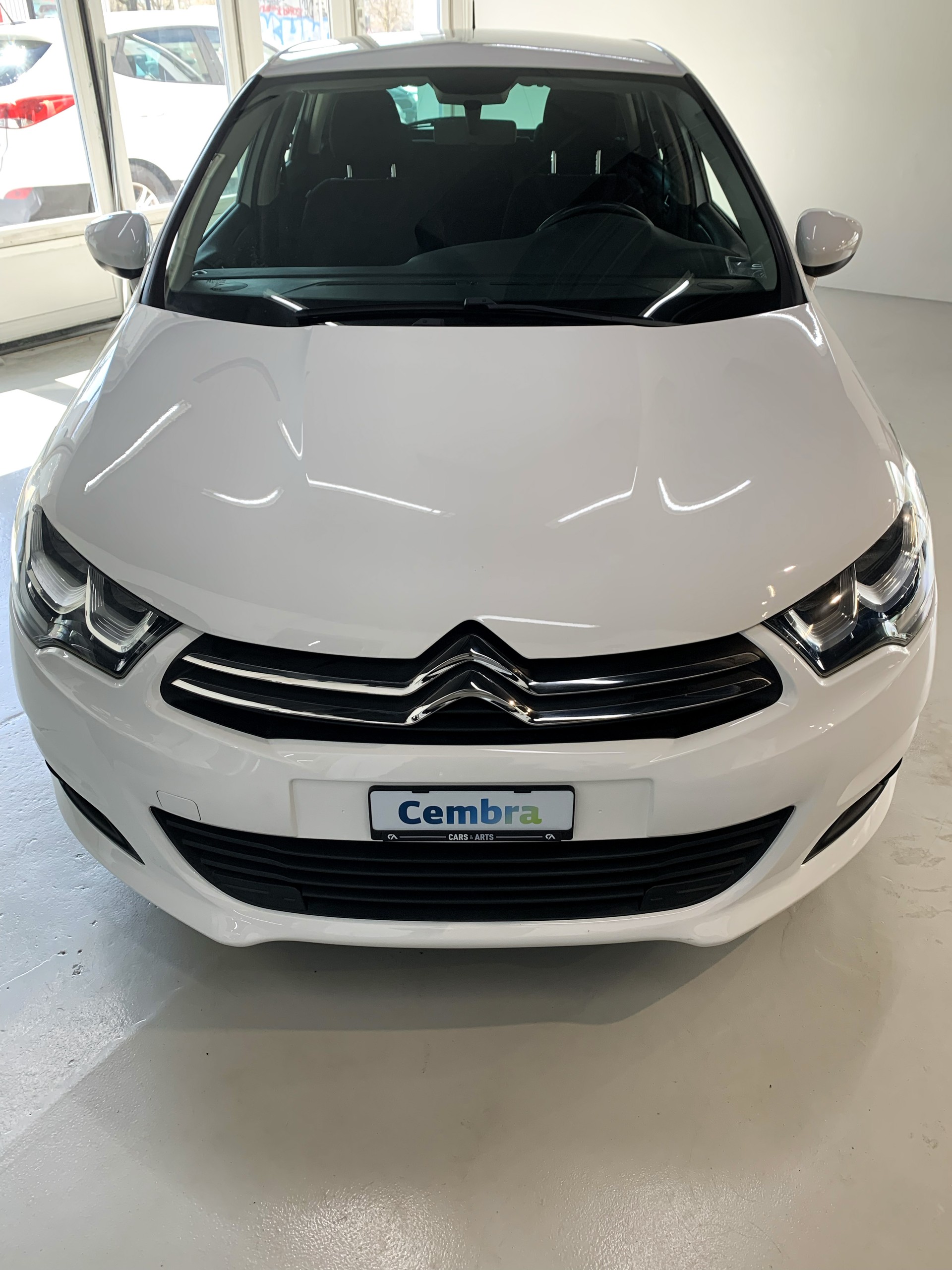 CITROEN C4 1.2 Pure Tech Feel Automatic-showroom-element-2