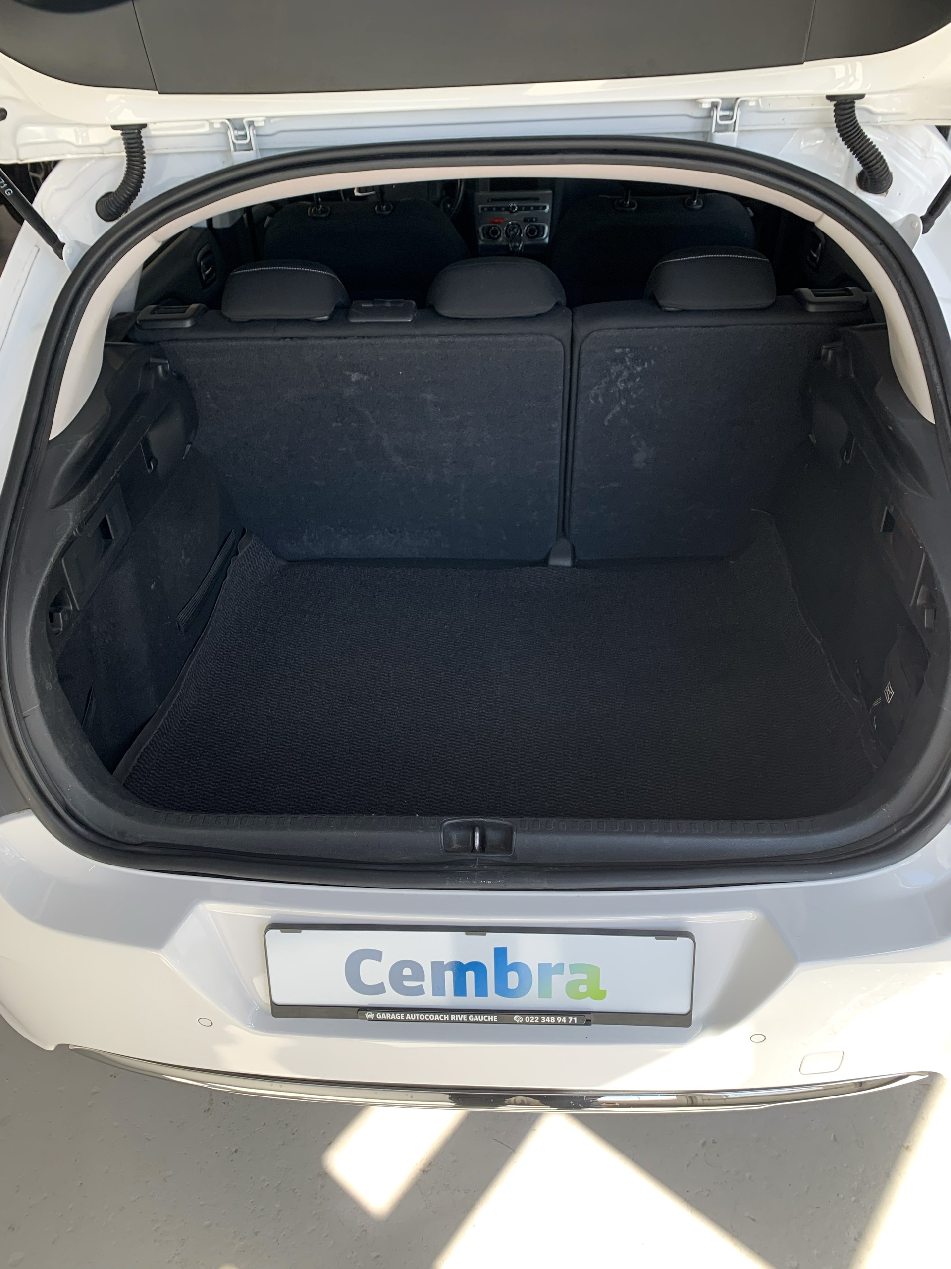 CITROEN C4 1.2 Pure Tech Feel Automatic-image-13