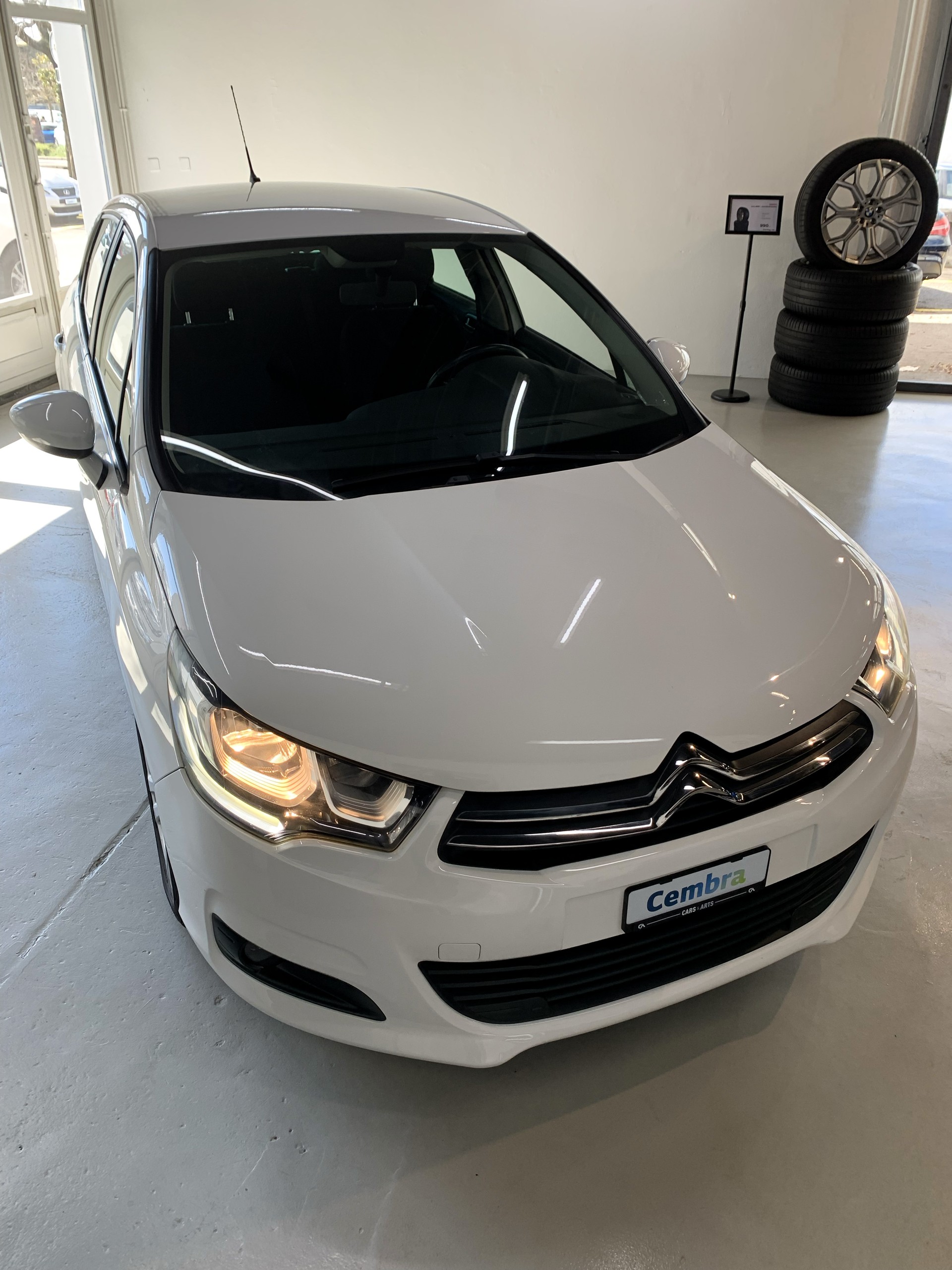 CITROEN C4 1.2 Pure Tech Feel Automatic-showroom-element-1