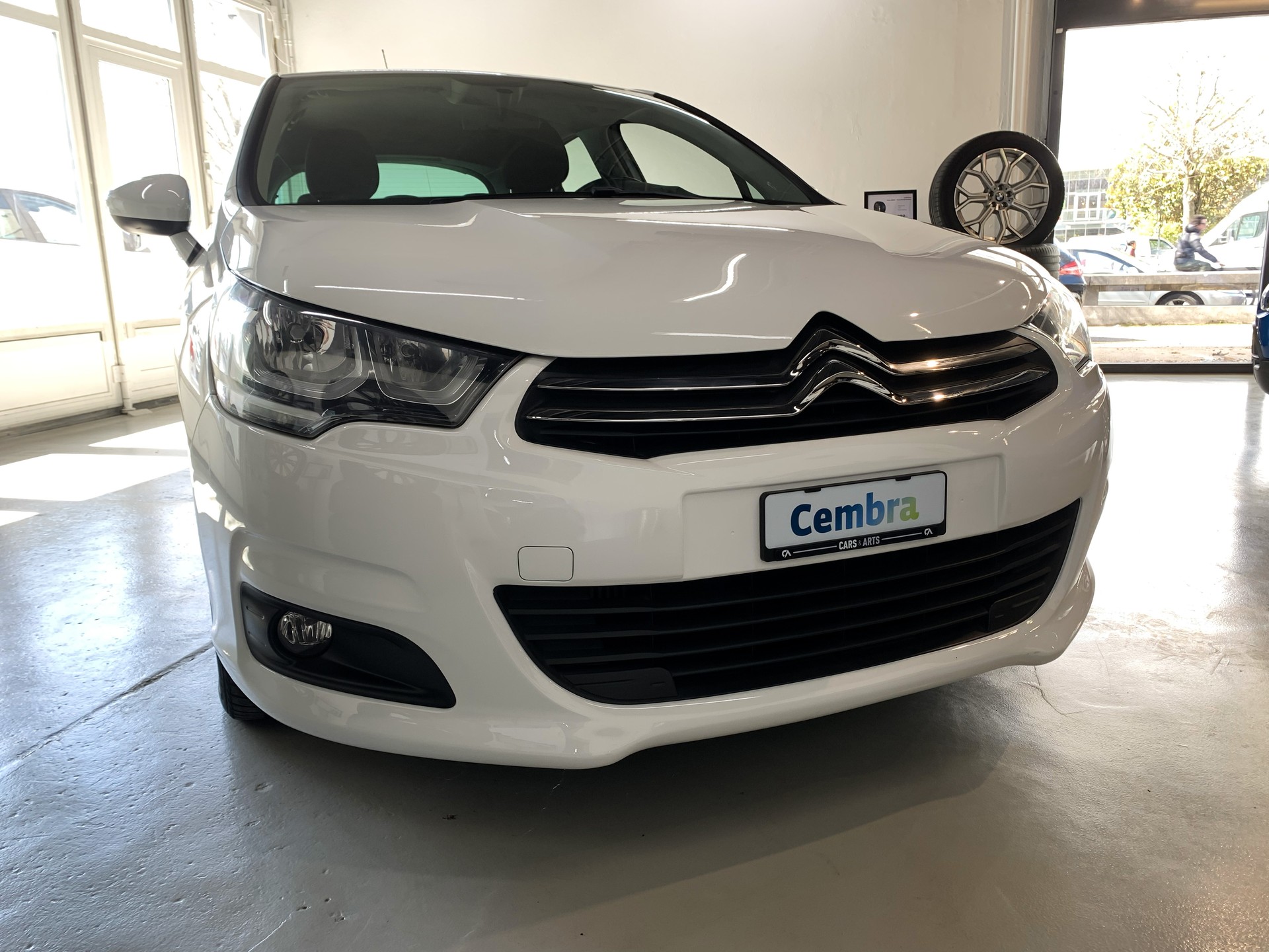 CITROEN C4 1.2 Pure Tech Feel Automatic-showroom-element-3
