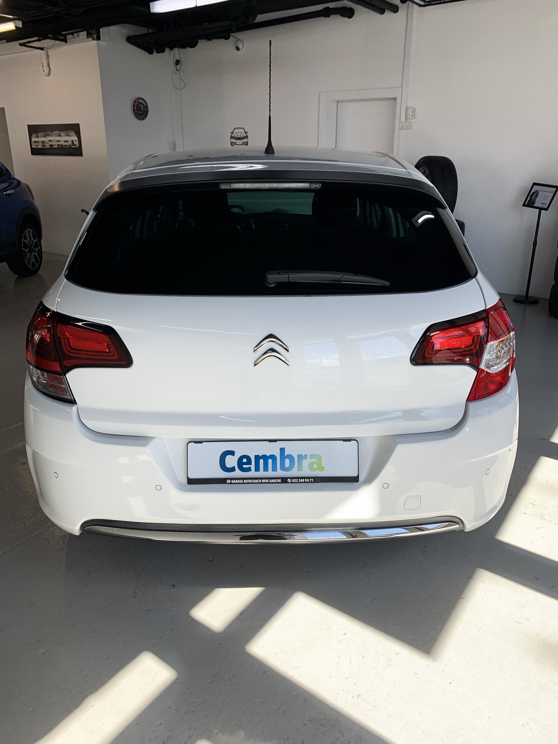 CITROEN C4 1.2 Pure Tech Feel Automatic-image-11