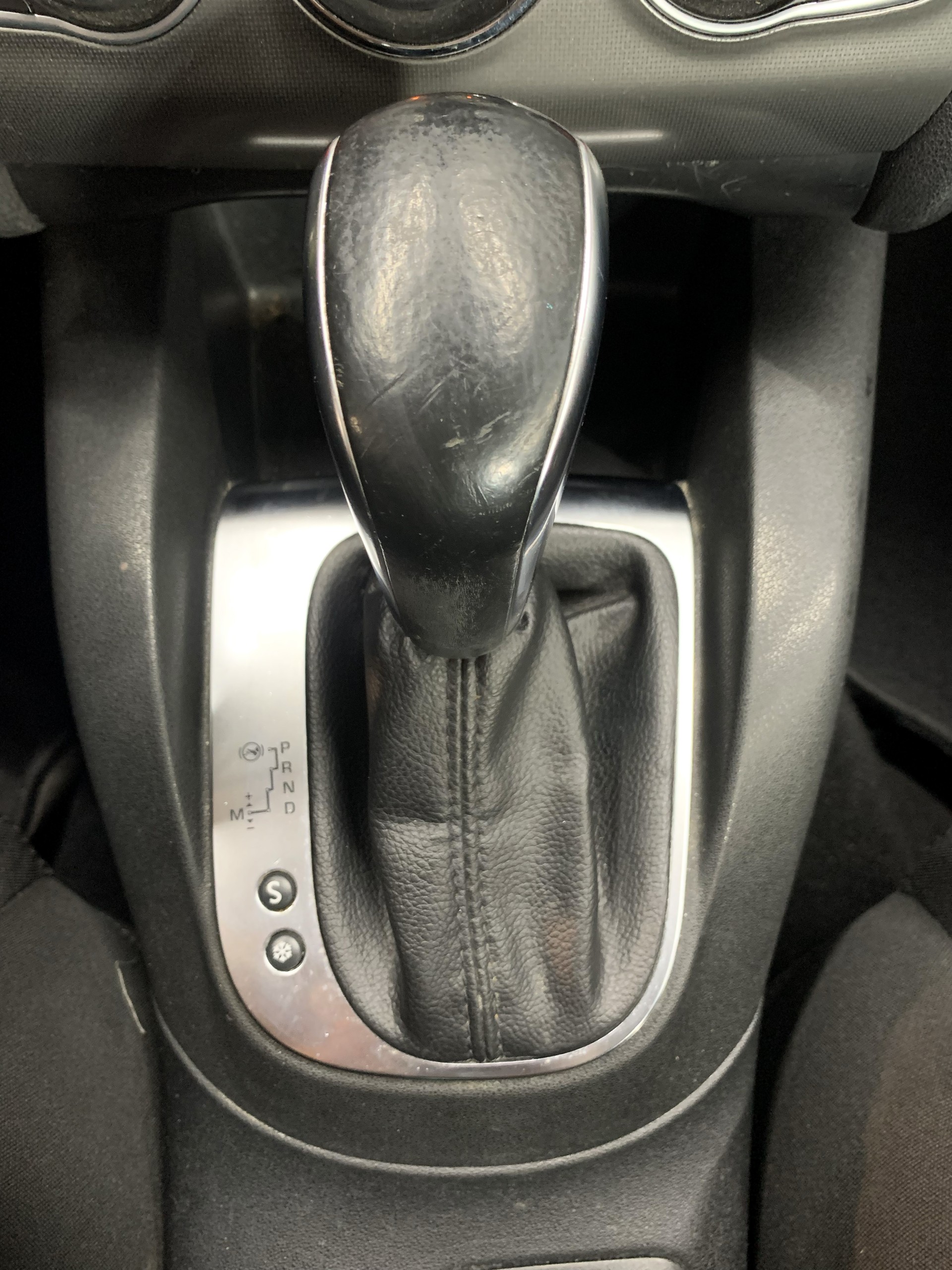 CITROEN C4 1.2 Pure Tech Feel Automatic-image-18