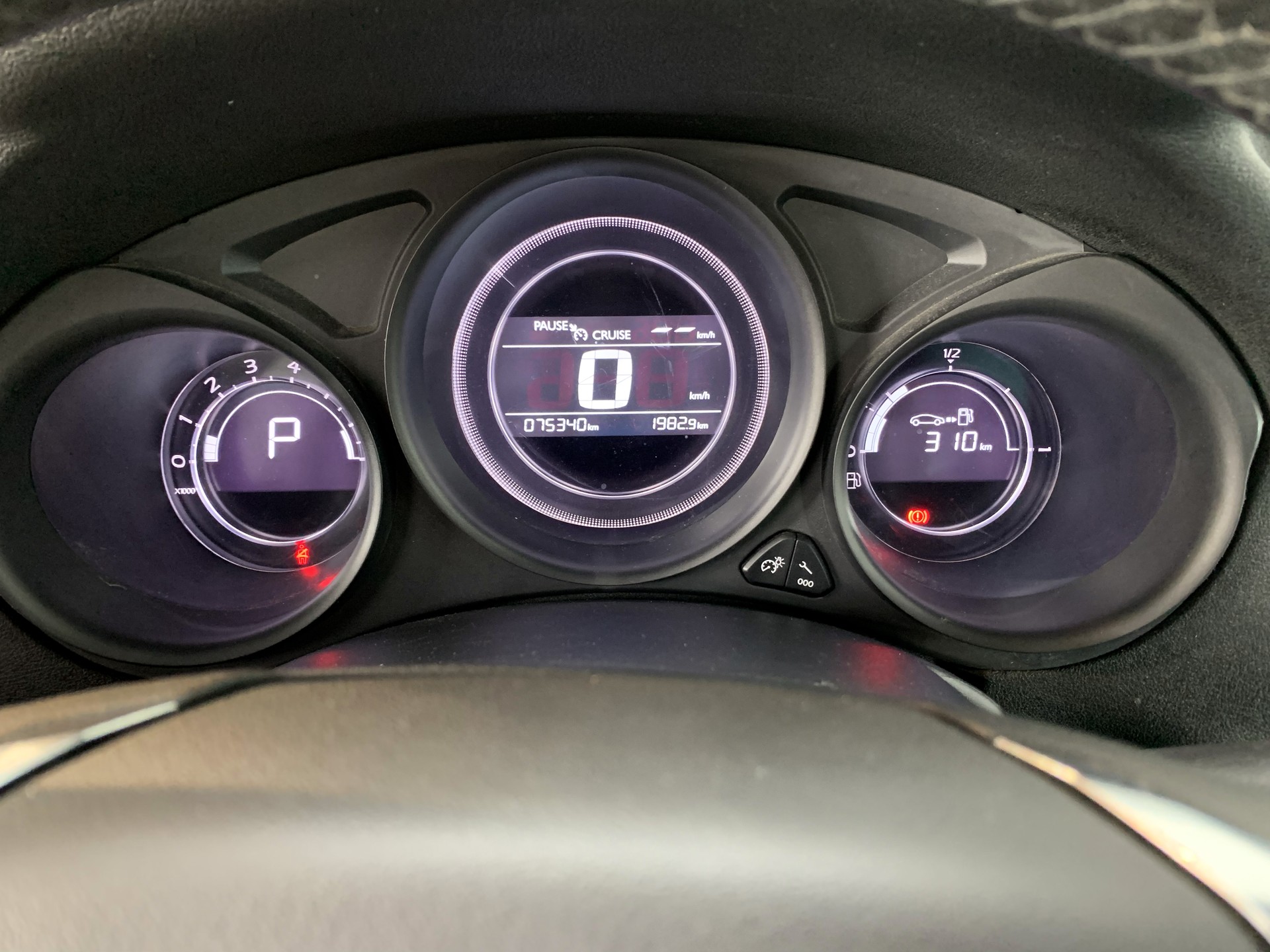 CITROEN C4 1.2 Pure Tech Feel Automatic-image-19