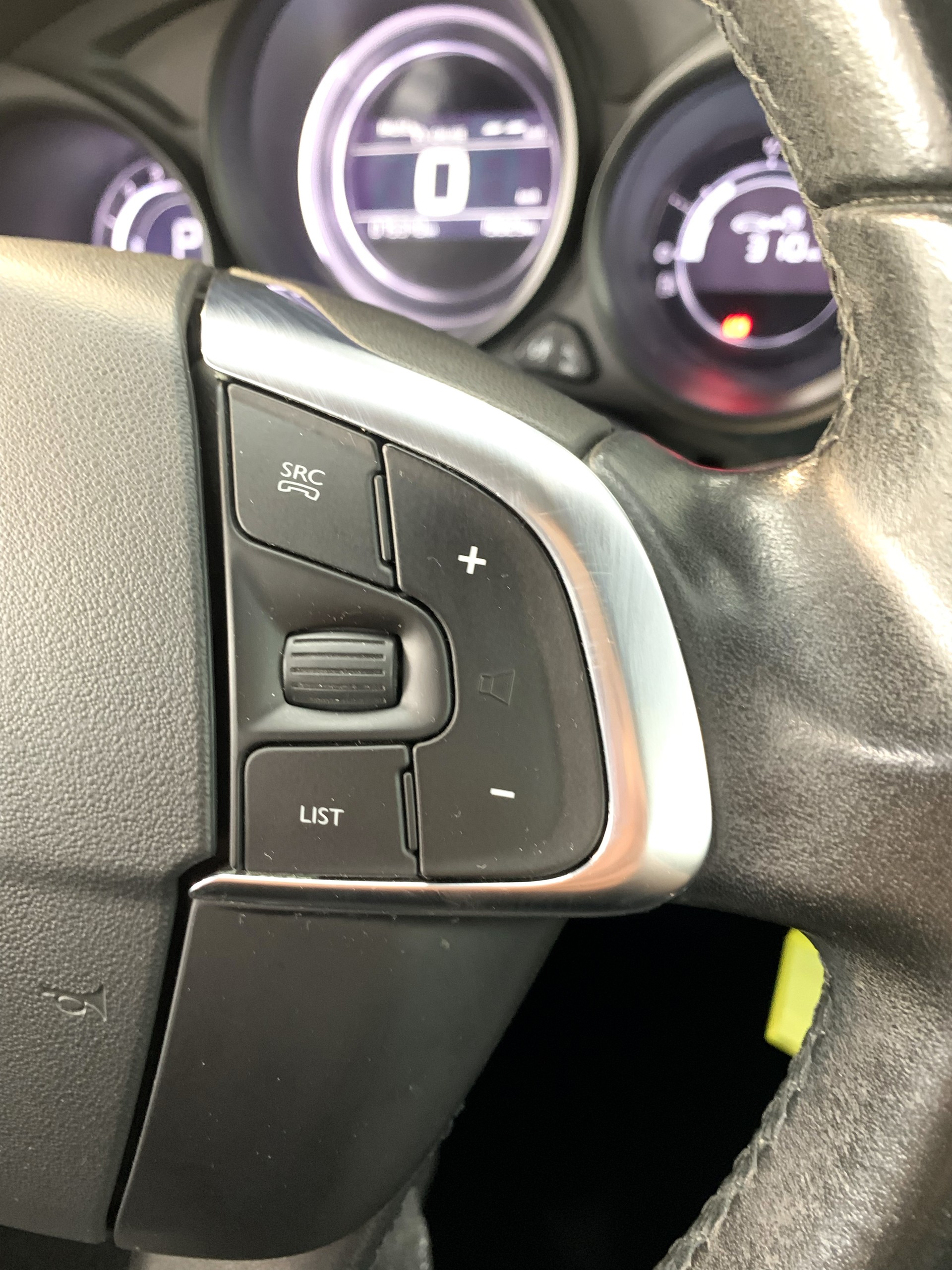 CITROEN C4 1.2 Pure Tech Feel Automatic-image-21