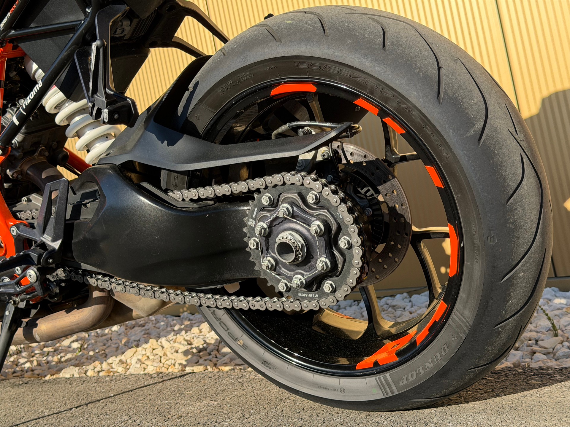 KTM 1290 Super Duke R-image-13