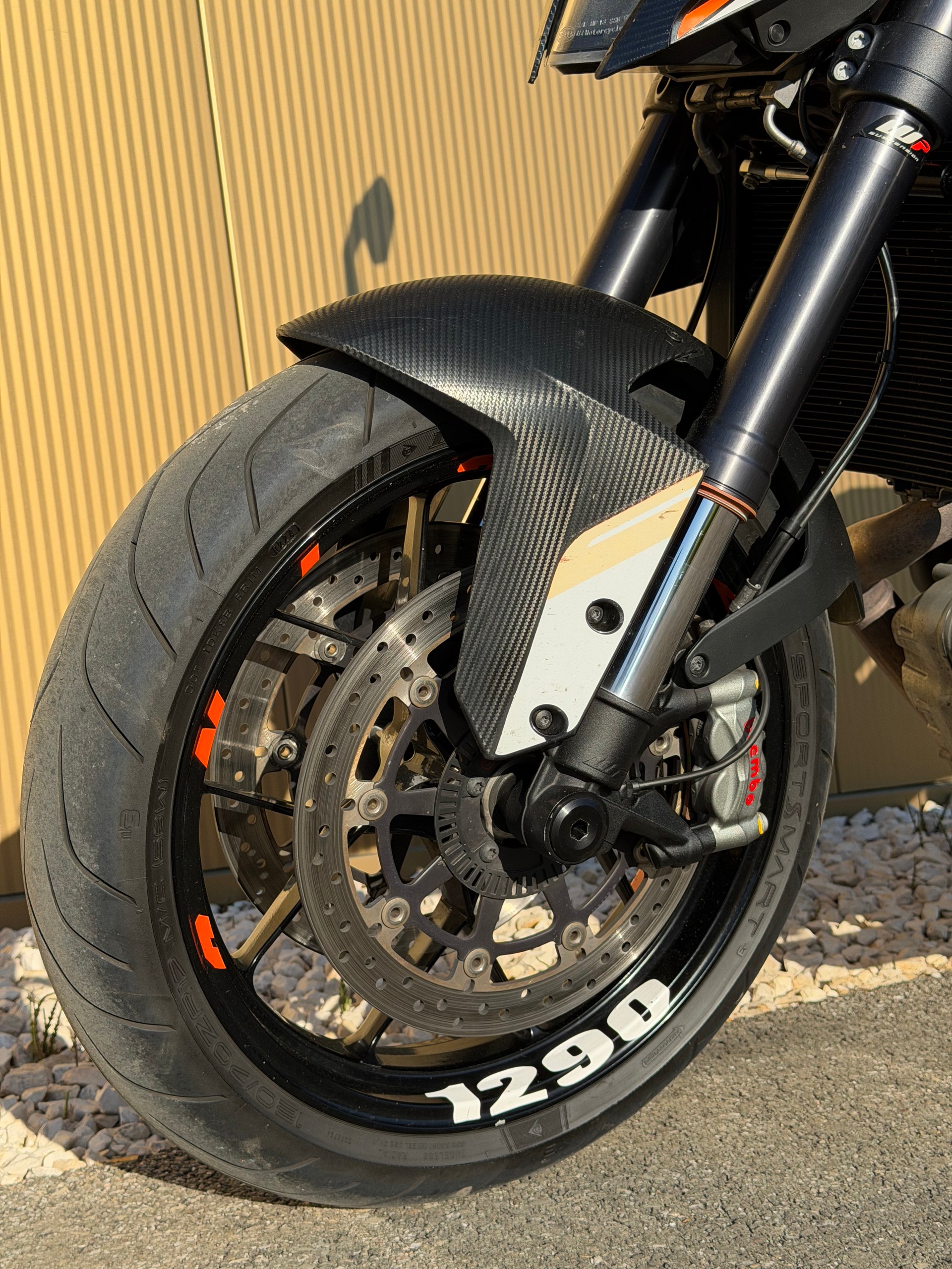 KTM 1290 Super Duke R-image-8