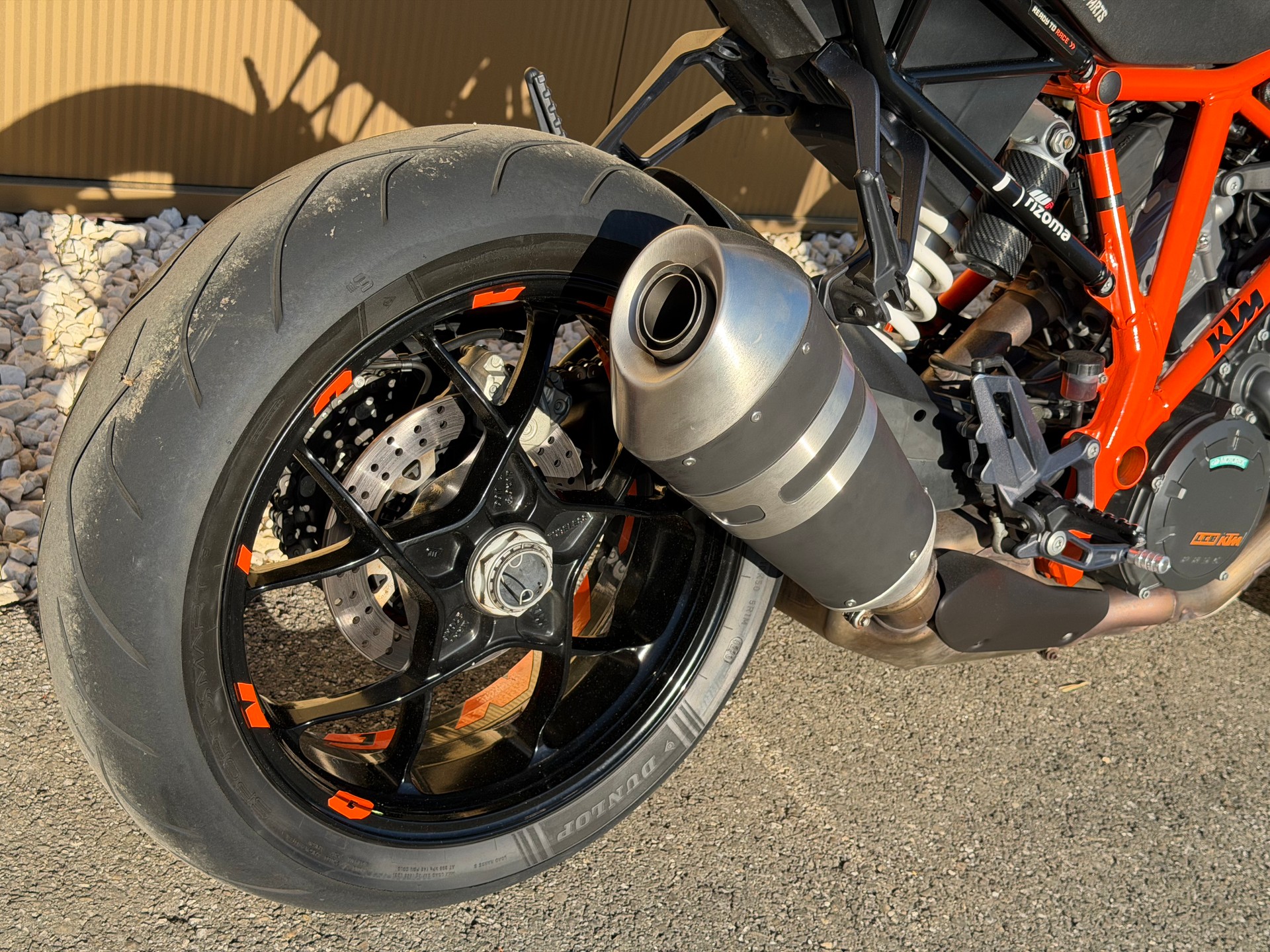 KTM 1290 Super Duke R-image-6