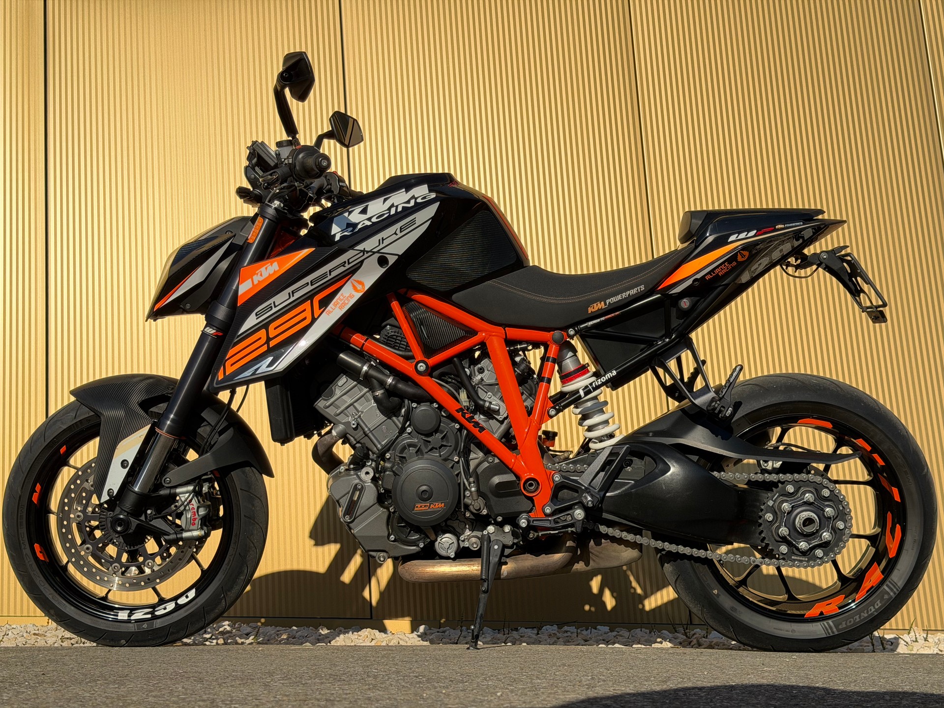KTM 1290 Super Duke R-image-10
