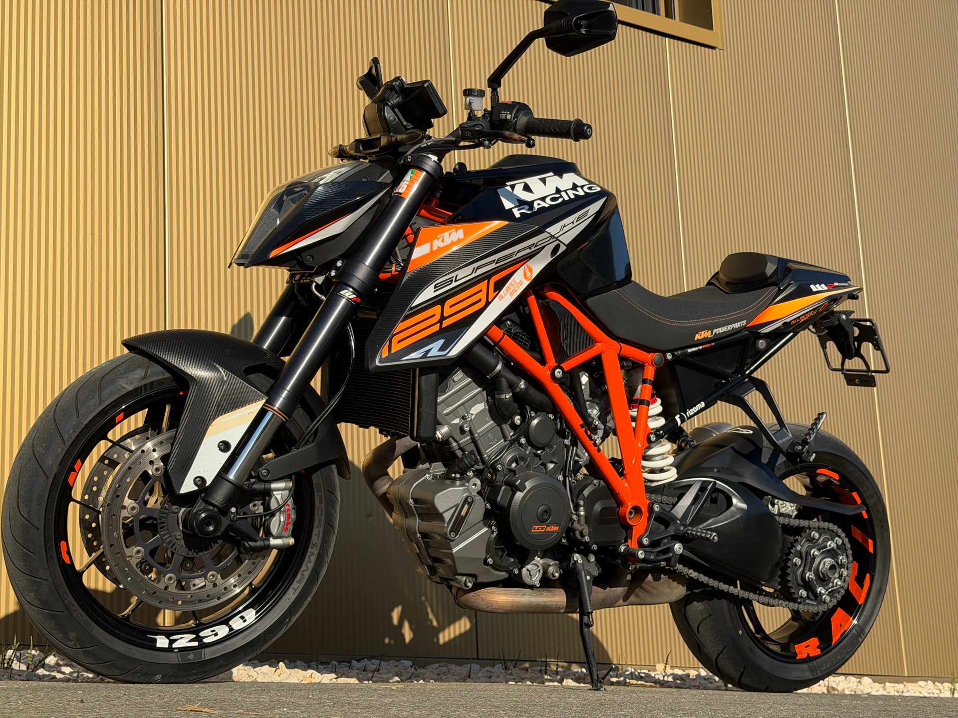 KTM 1290 Super Duke R-image-9