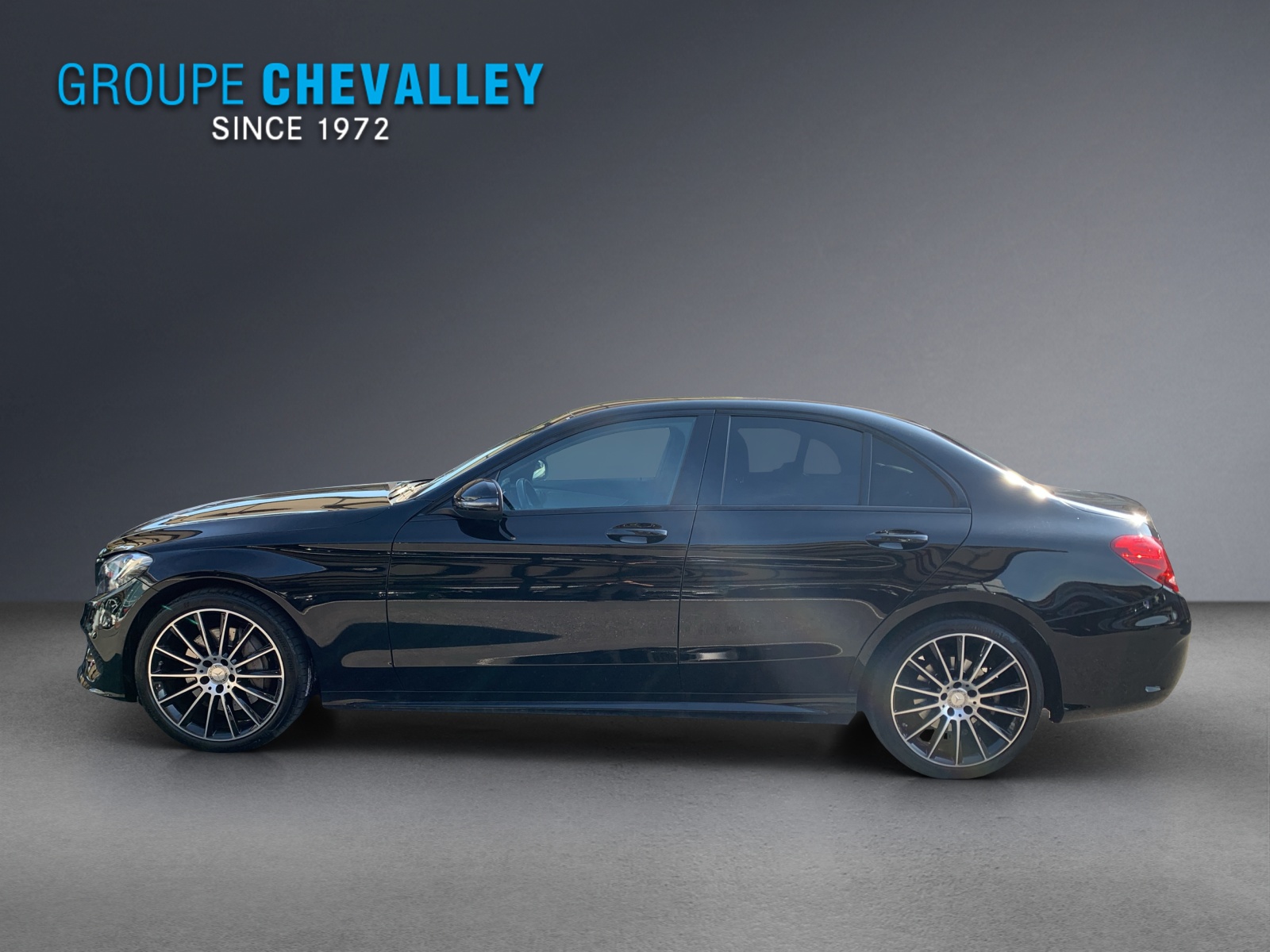 MERCEDES-BENZ C 250 AMG Line-showroom-element-3