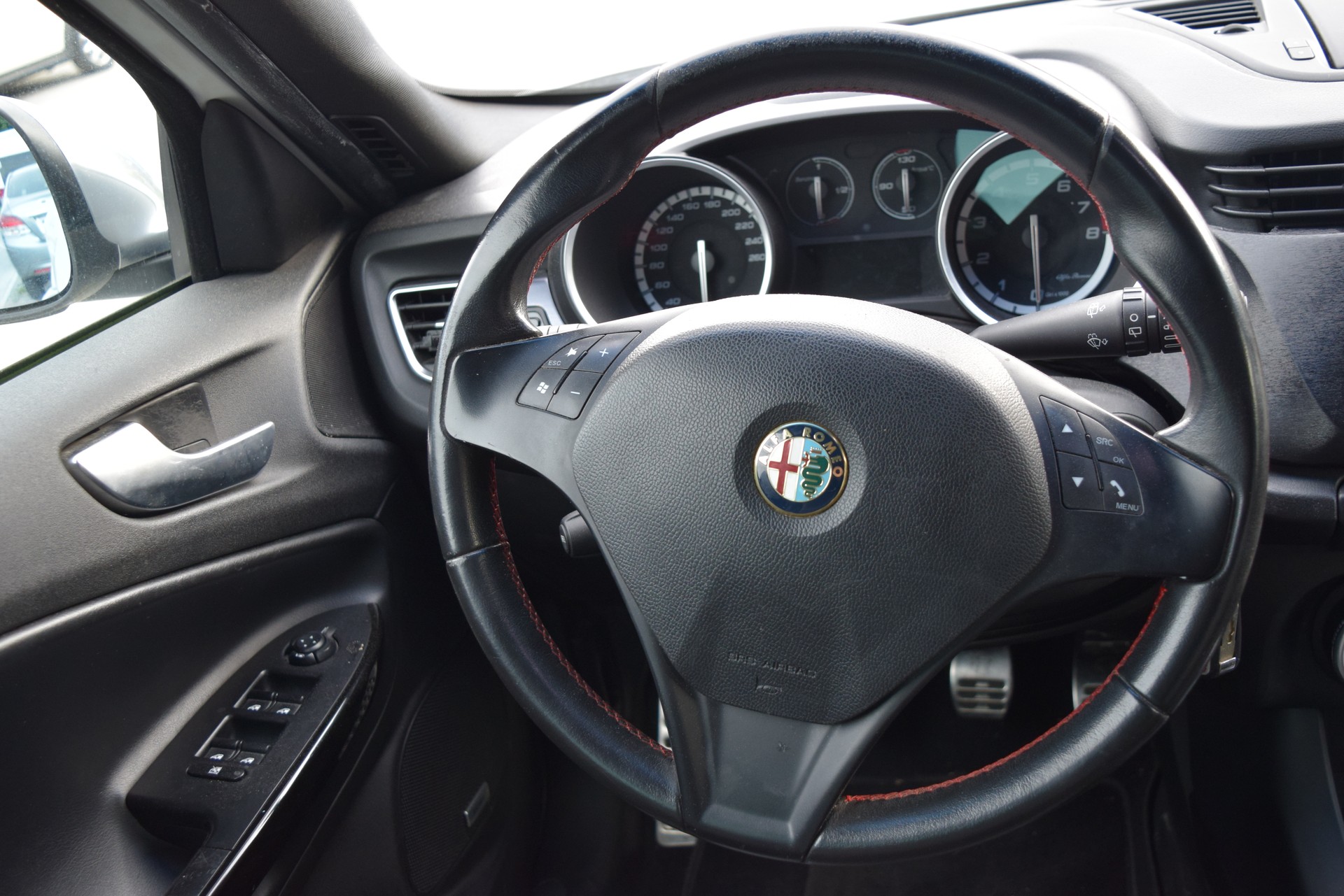 ALFA ROMEO Giulietta 1750 TBi Quadrifoglio Verde-image-13