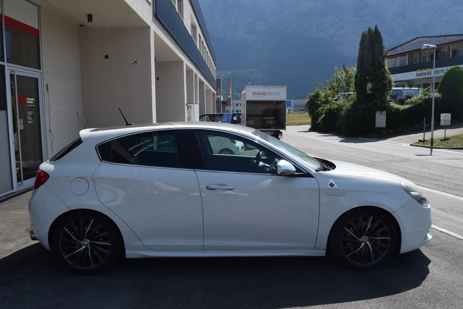 ALFA ROMEO Giulietta 1750 TBi Quadrifoglio Verde-image-8