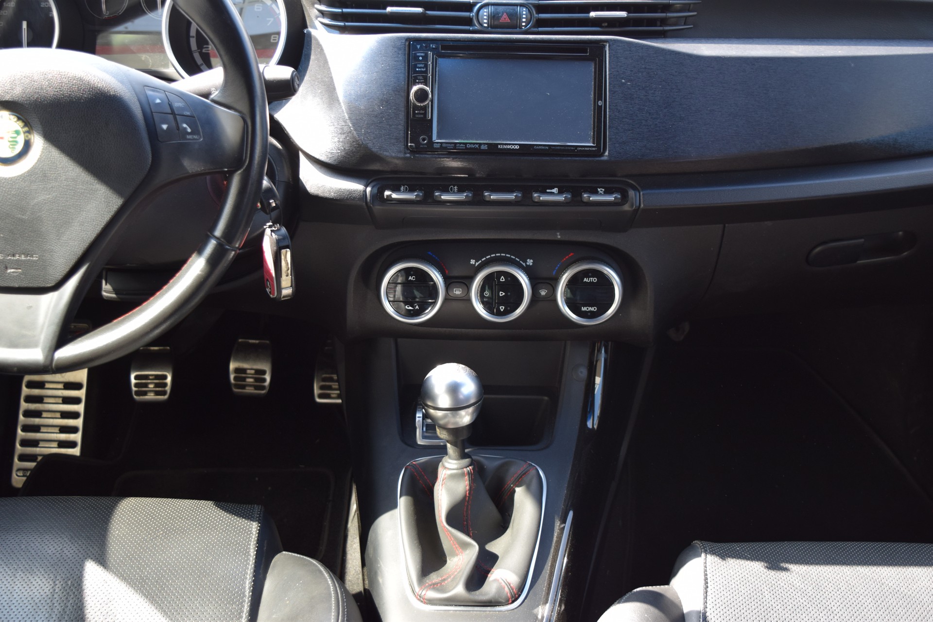 ALFA ROMEO Giulietta 1750 TBi Quadrifoglio Verde-image-12