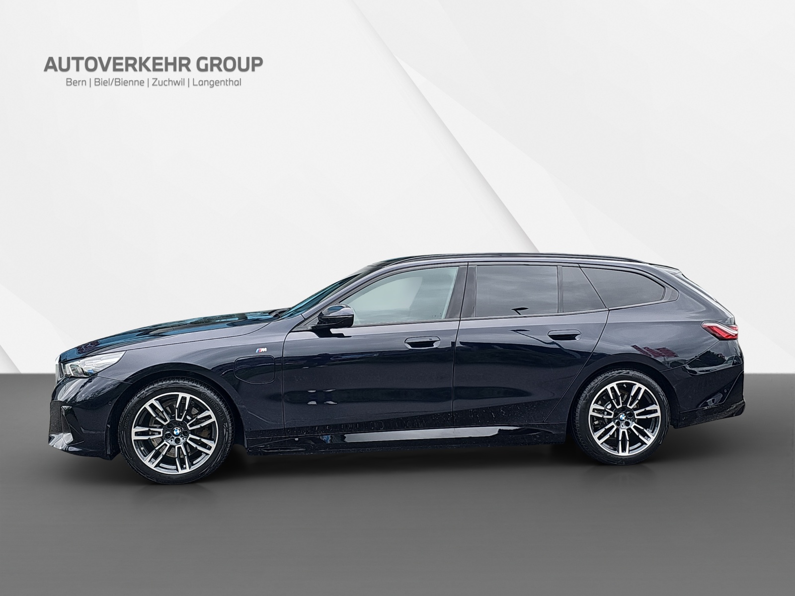 BMW 530e xDr Tour M Sport-showroom-element-2