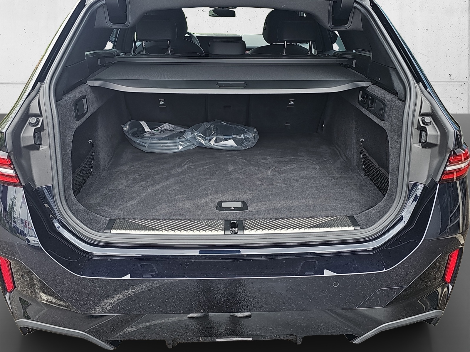 BMW 530e xDr Tour M Sport-image-16