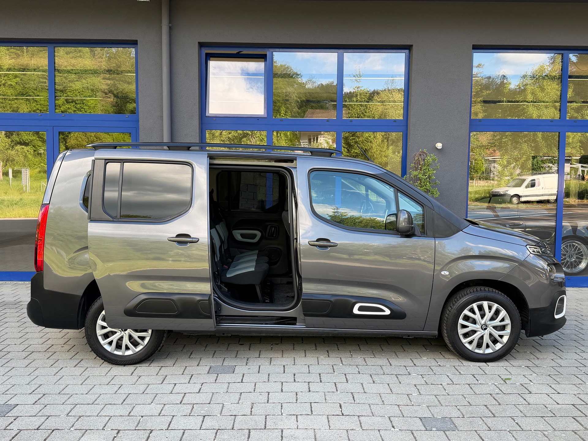 CITROEN Berlingo XL 1.5 BlueHDi 7 Plätze Feel-image-7