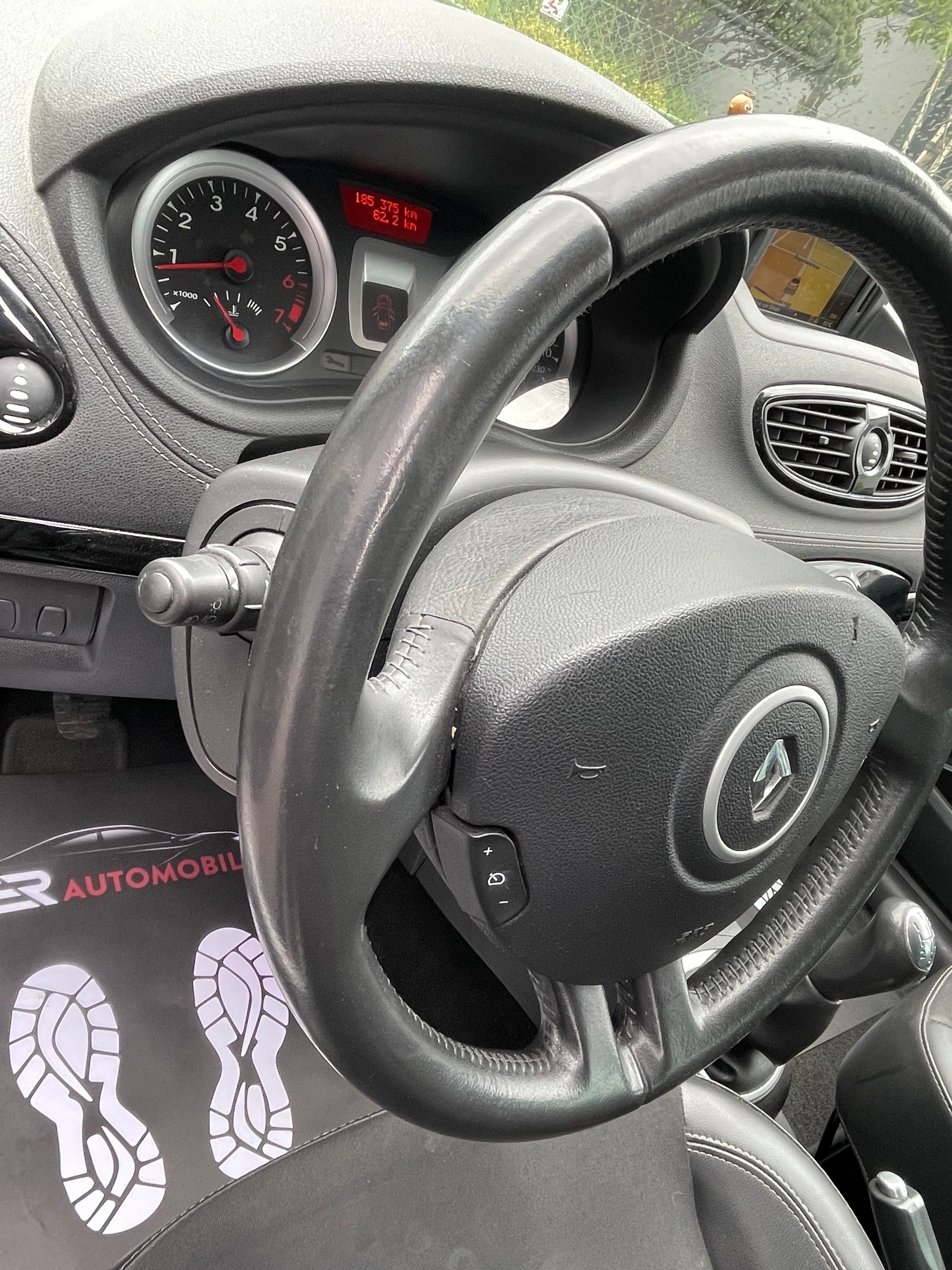 RENAULT Clio Grandtour 1.2 16V Turbo Night&Day-image-14
