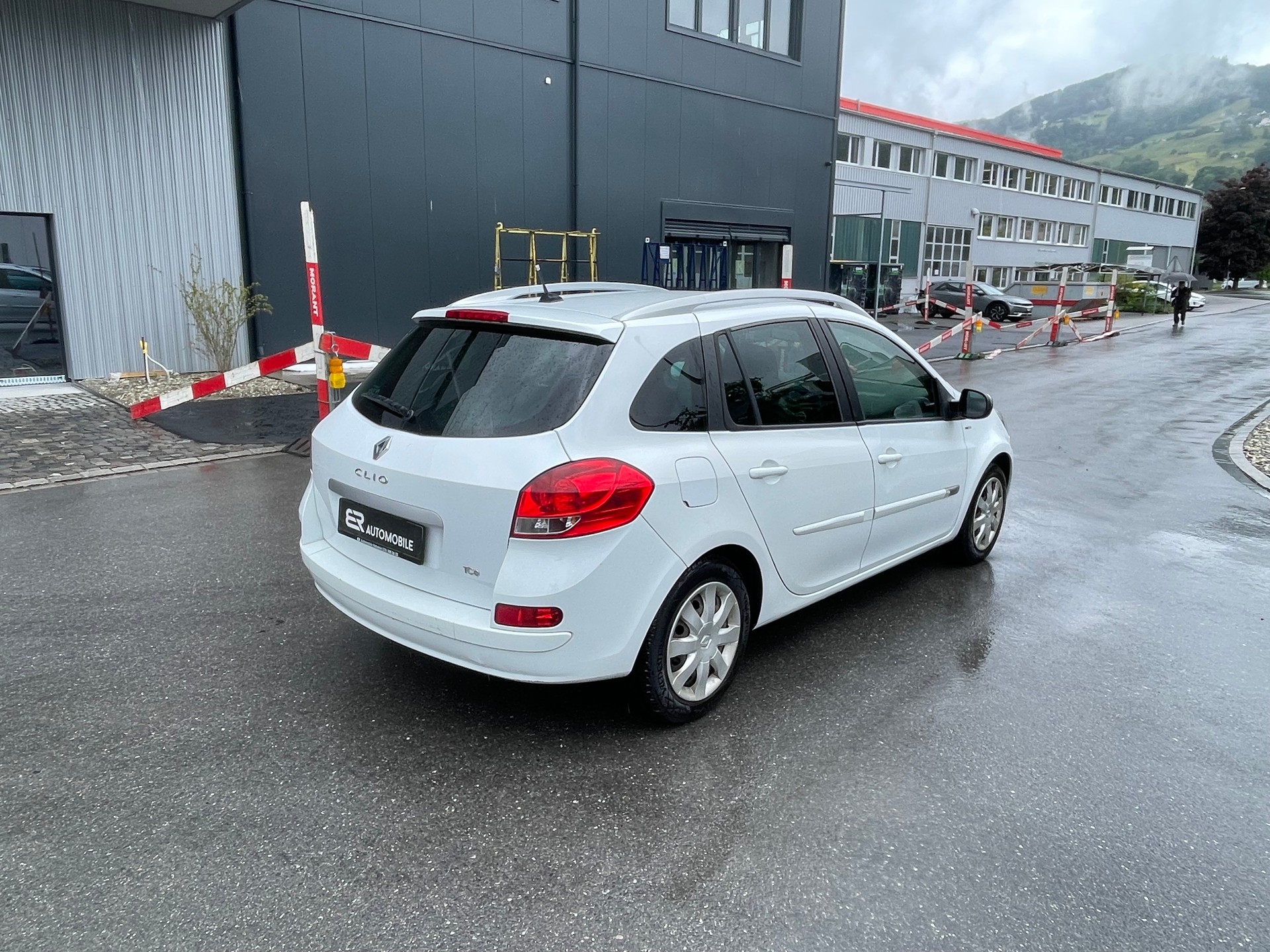 RENAULT Clio Grandtour 1.2 16V Turbo Night&Day-image-2