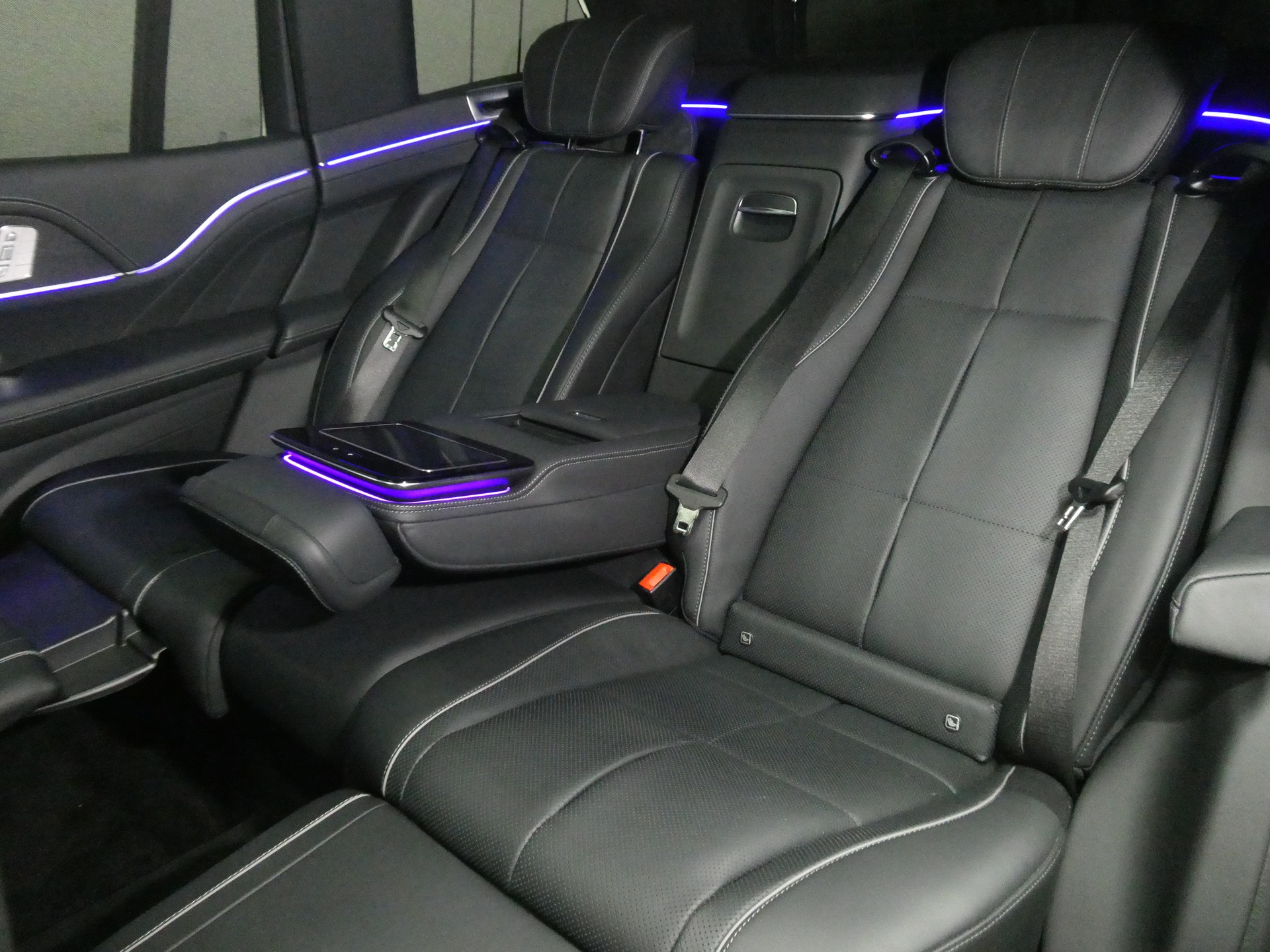 MERCEDES-BENZ GLS Maybach 600 9G-Tronic - CH-Fahrzeug - Panorama - Matrix LED - Leder - Luftfederung - 360° Kamera - Distronic - 557 PS-image-19