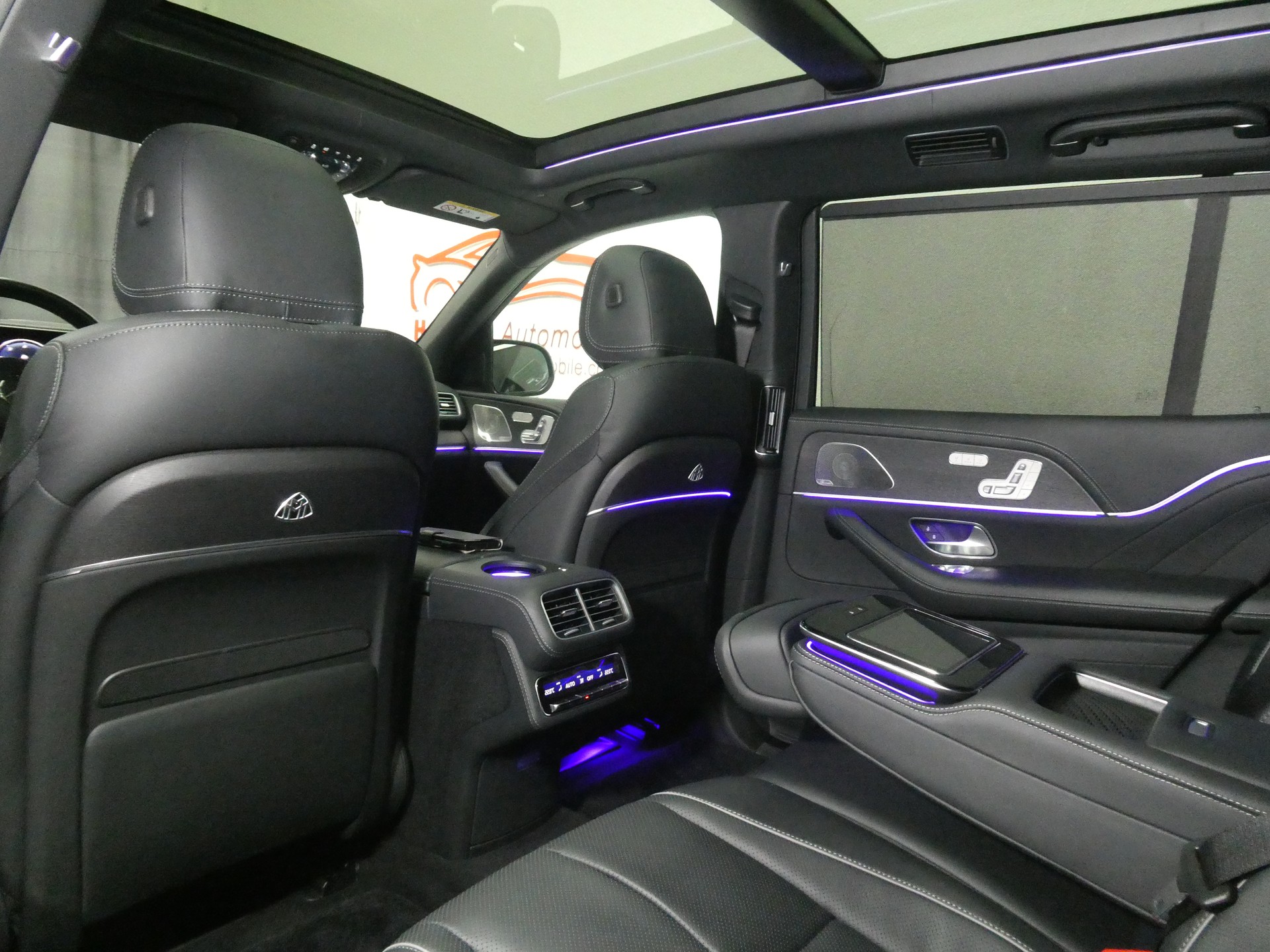 MERCEDES-BENZ GLS Maybach 600 9G-Tronic - CH-Fahrzeug - Panorama - Matrix LED - Leder - Luftfederung - 360° Kamera - Distronic - 557 PS-image-15