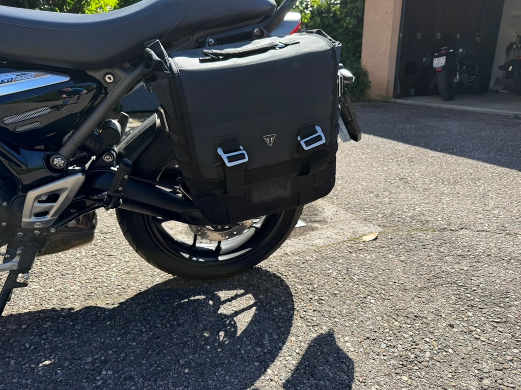 TRIUMPH Speed Triple-image-3
