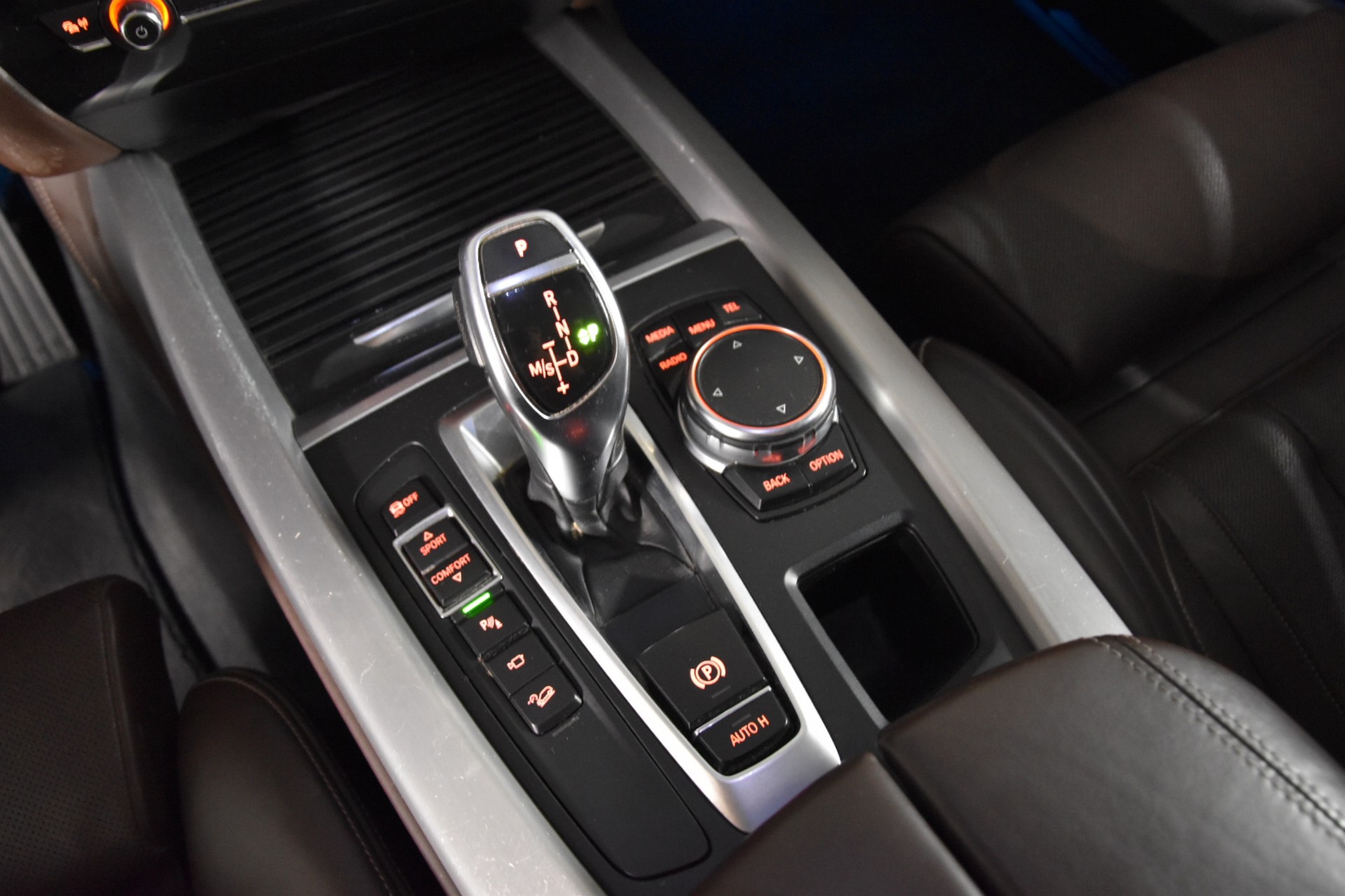 BMW X5 xDrive 40d Steptronic-image-24