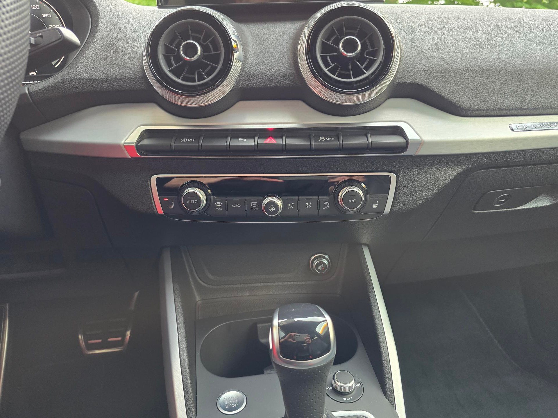 AUDI Q2 40 TFSI advanced Attraction quattro S-tronic-image-11