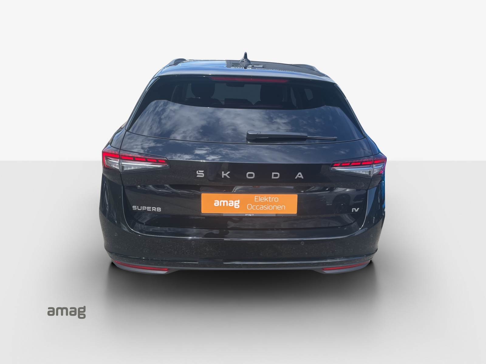 SKODA Superb Combi 1.5 TSI PHEV Selection DSG-showroom-element-3
