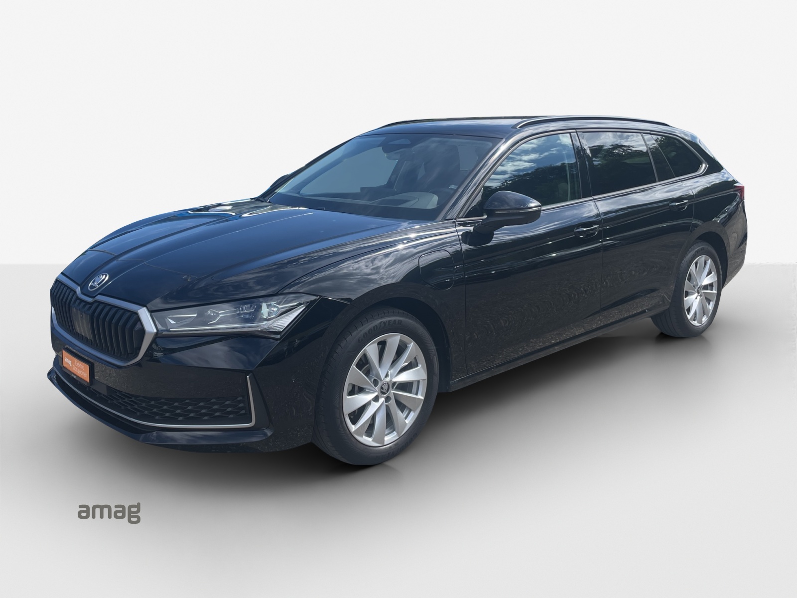 SKODA Superb Combi 1.5 TSI PHEV Selection DSG