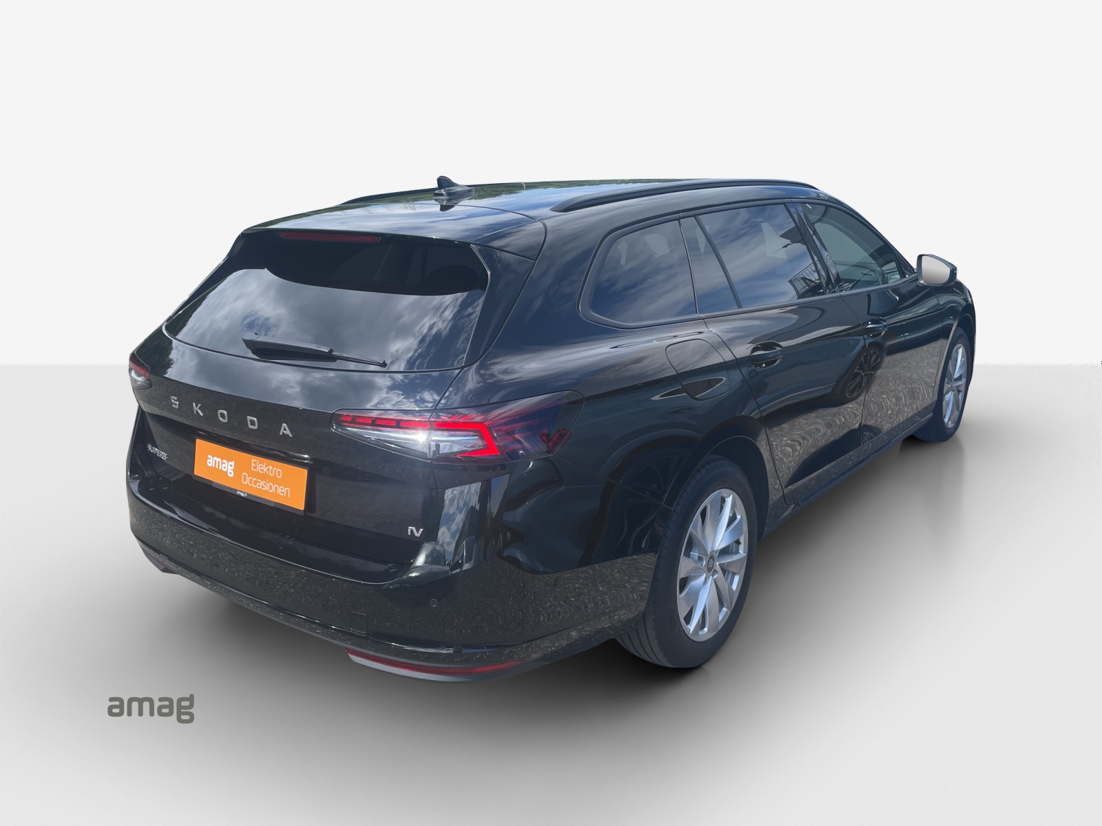 SKODA Superb Combi 1.5 TSI PHEV Selection DSG-image-4