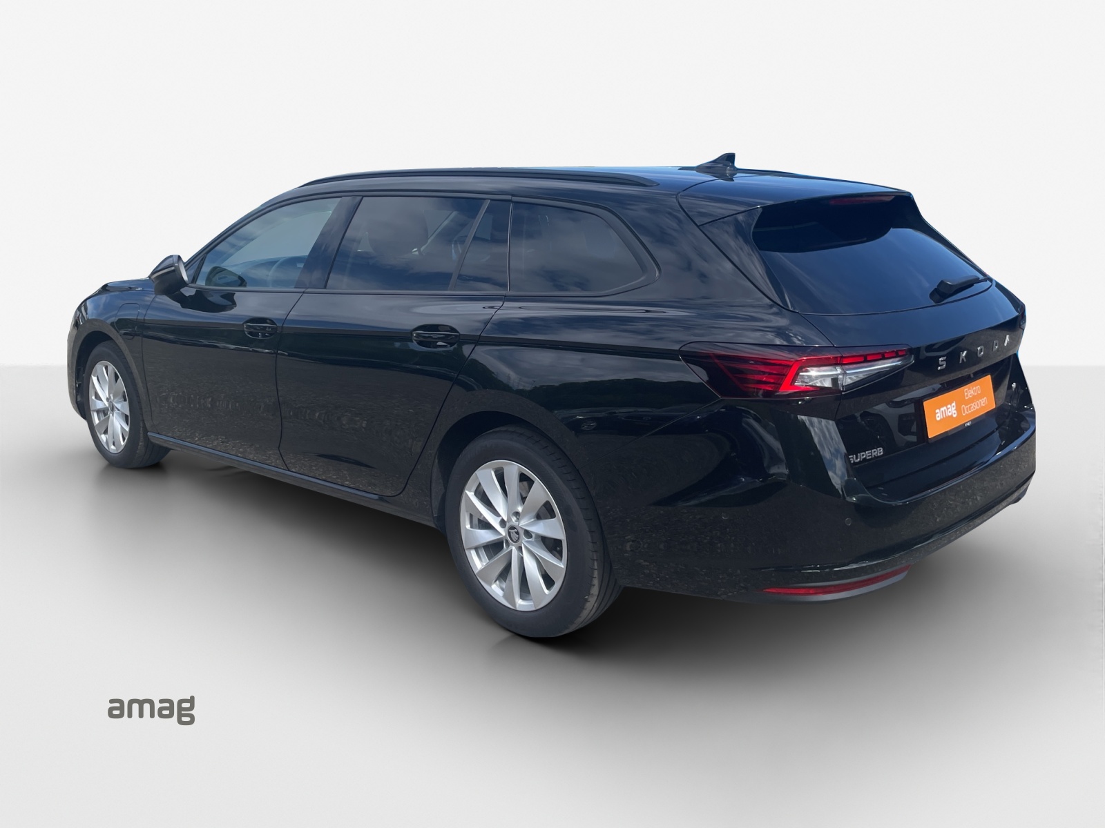 SKODA Superb Combi 1.5 TSI PHEV Selection DSG-showroom-element-2